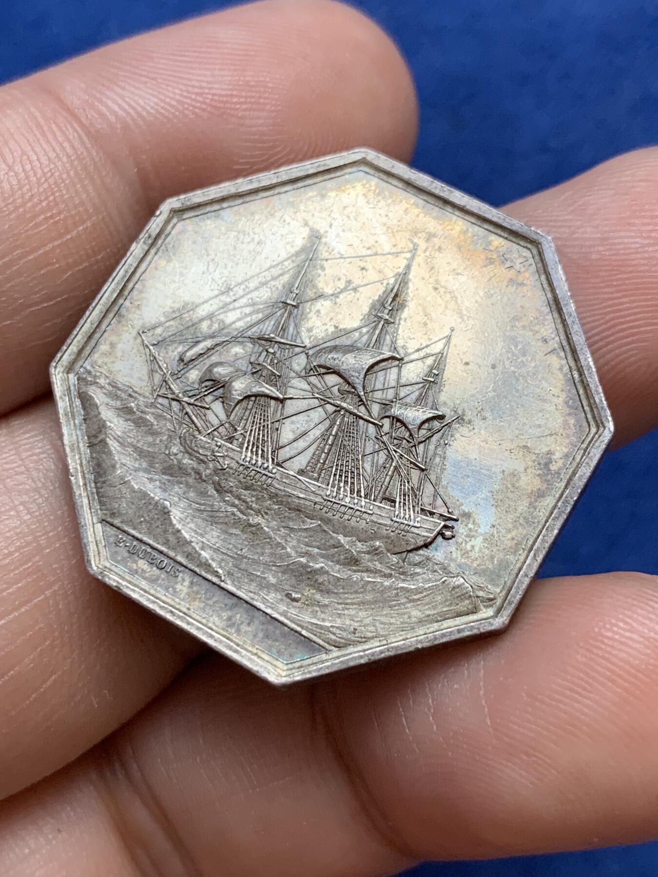 《竞宝斋》第291场- 周日，周一，周二 3场连拍 （全场包邮） 法国八角银质代币，波尔多海上保险公司，16.33g，31.7mm，手指边铭，少见帆船