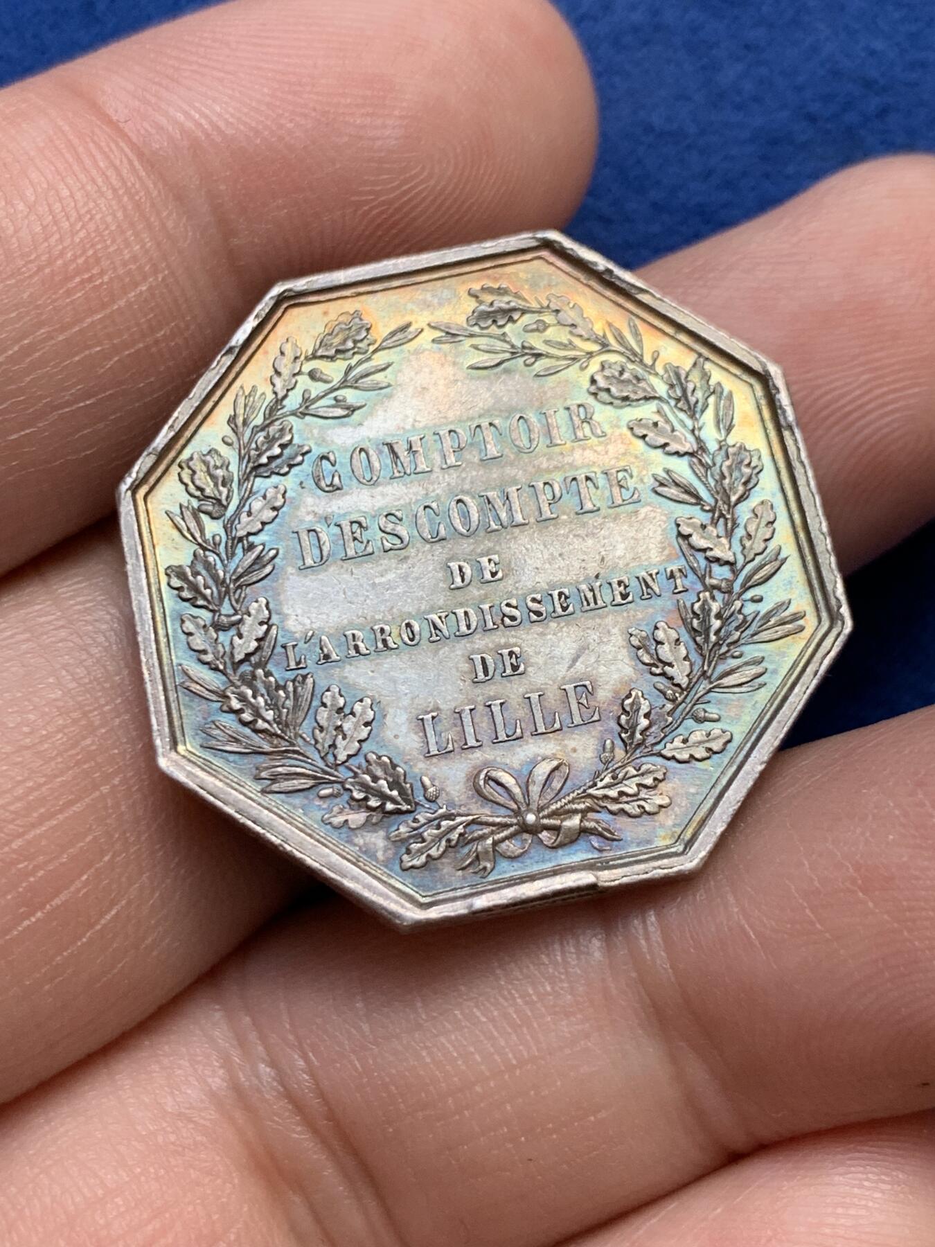 《竞宝斋》第291场- 周日，周一，周二 3场连拍 （全场包邮） 法国里尔区代理人八角银jeton，29.7mm，14.3克，复打双手指+ARGENT边铭