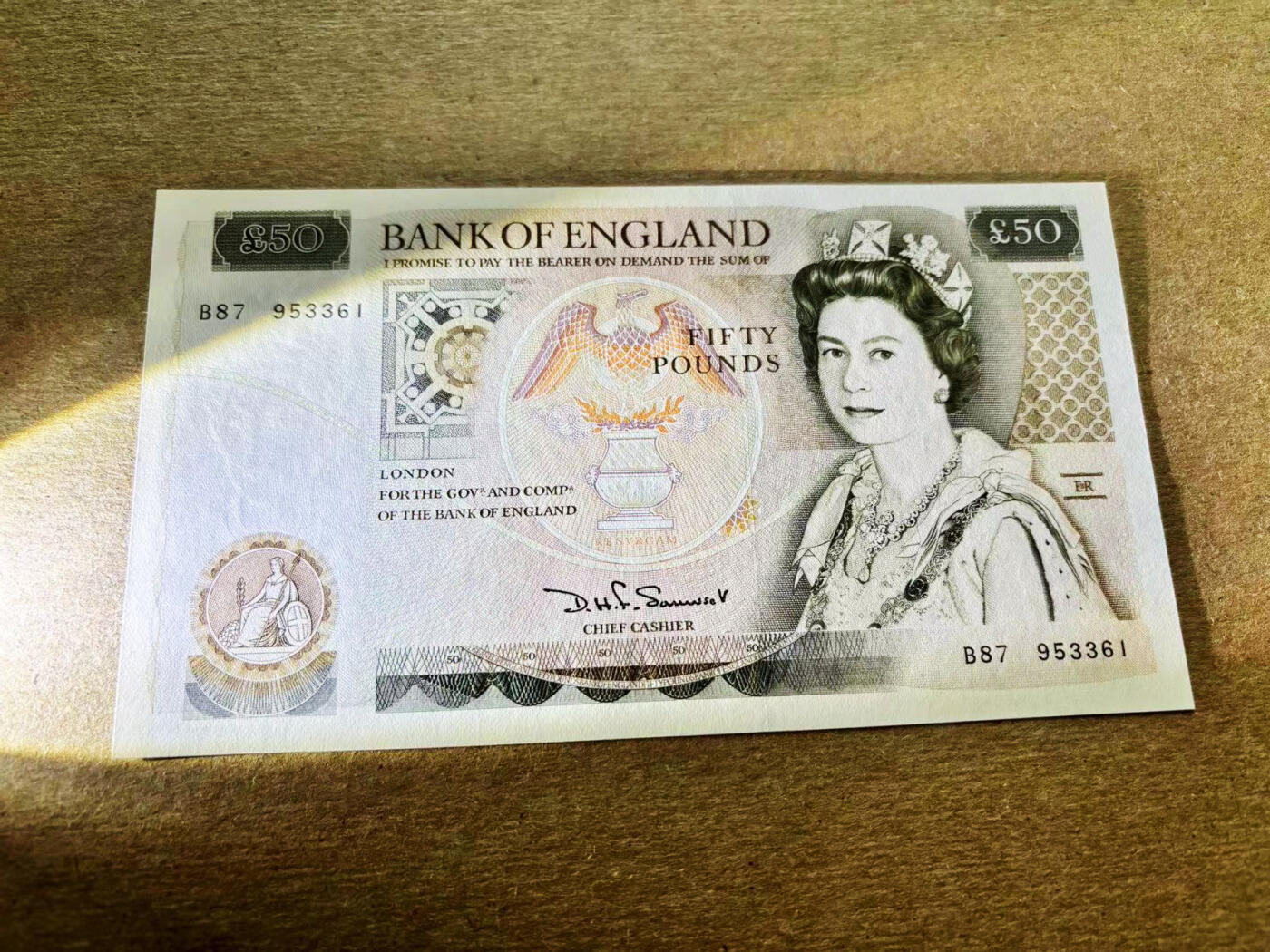 【Blue Auction】✨世界纸币精拍第511期【精】 【无47】英国 D序列50镑 UNC-