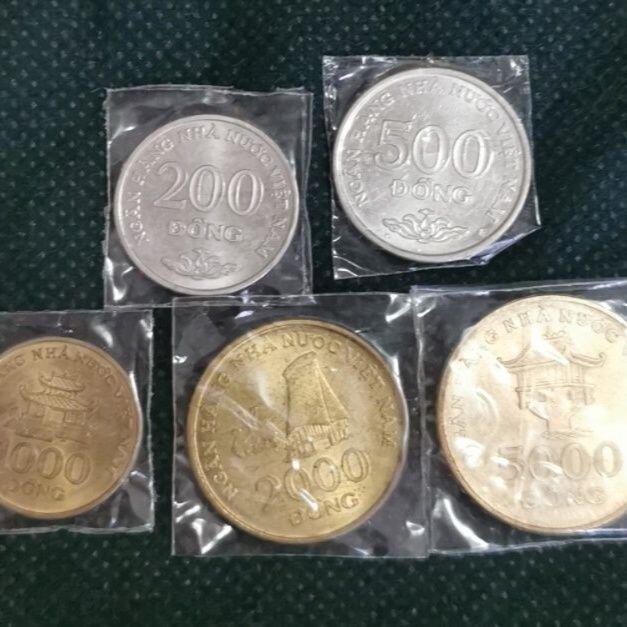 20240722 保真外币 稀缺越南200.500.1000.2000.5000盾一组5枚保真按图发货