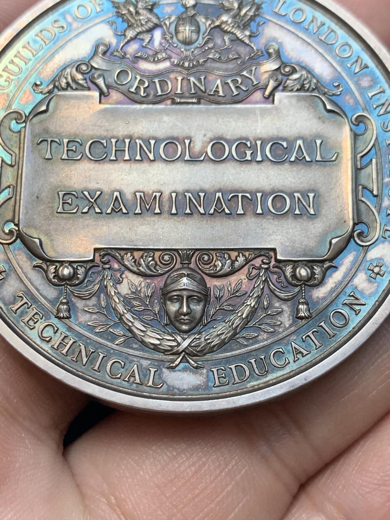 《竞宝斋》第291场- 周日，周一，周二 3场连拍 （全场包邮） 英国伦敦城市行业协会银章，威尔士亲王，未来的爱德华七世，74.85g，51.3mm