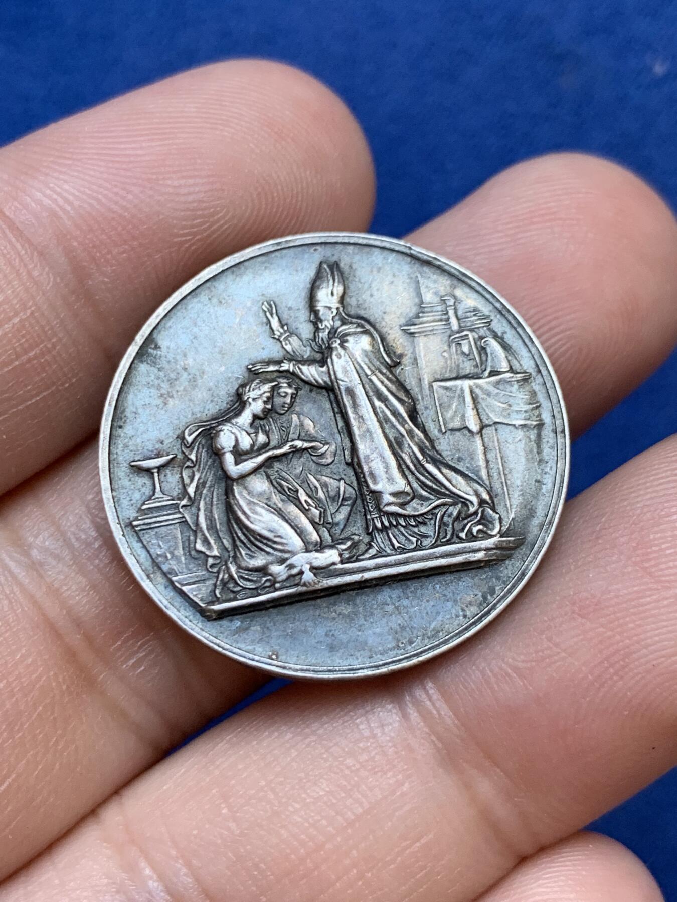 《竞宝斋》第291场- 周日，周一，周二 3场连拍 （全场包邮） 法国基督教婚礼圆型银代币 丰饶角边铭 27mm 9.9g