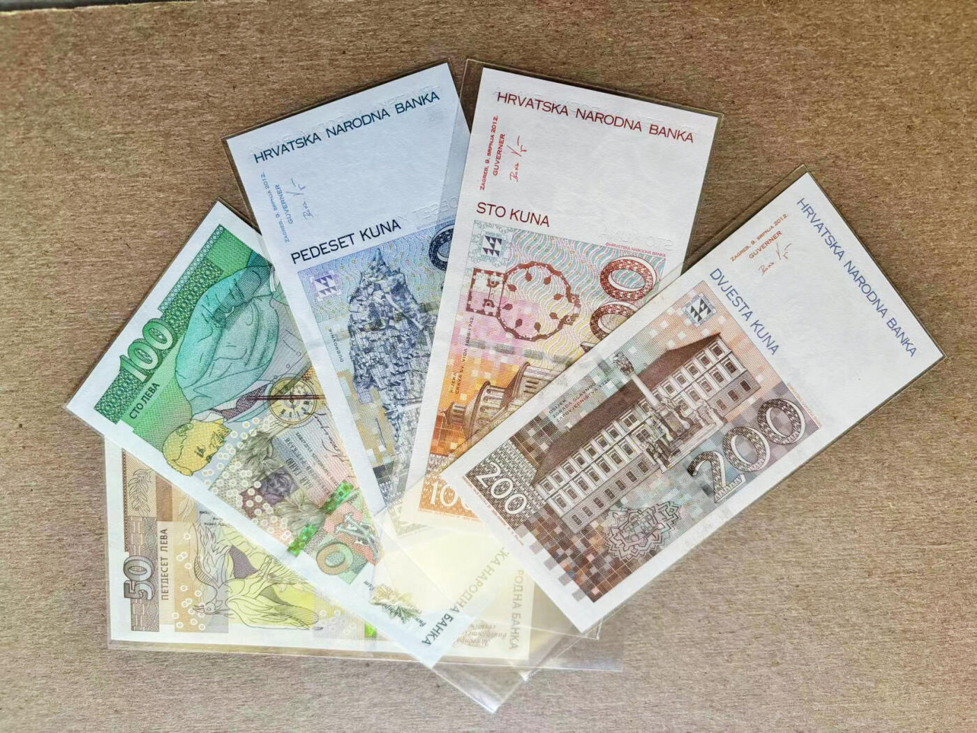 【Blue Auction】✨世界纸币精拍第511期【精】 【一组5张】保加利亚、克罗地亚纸币一组 全新UNC