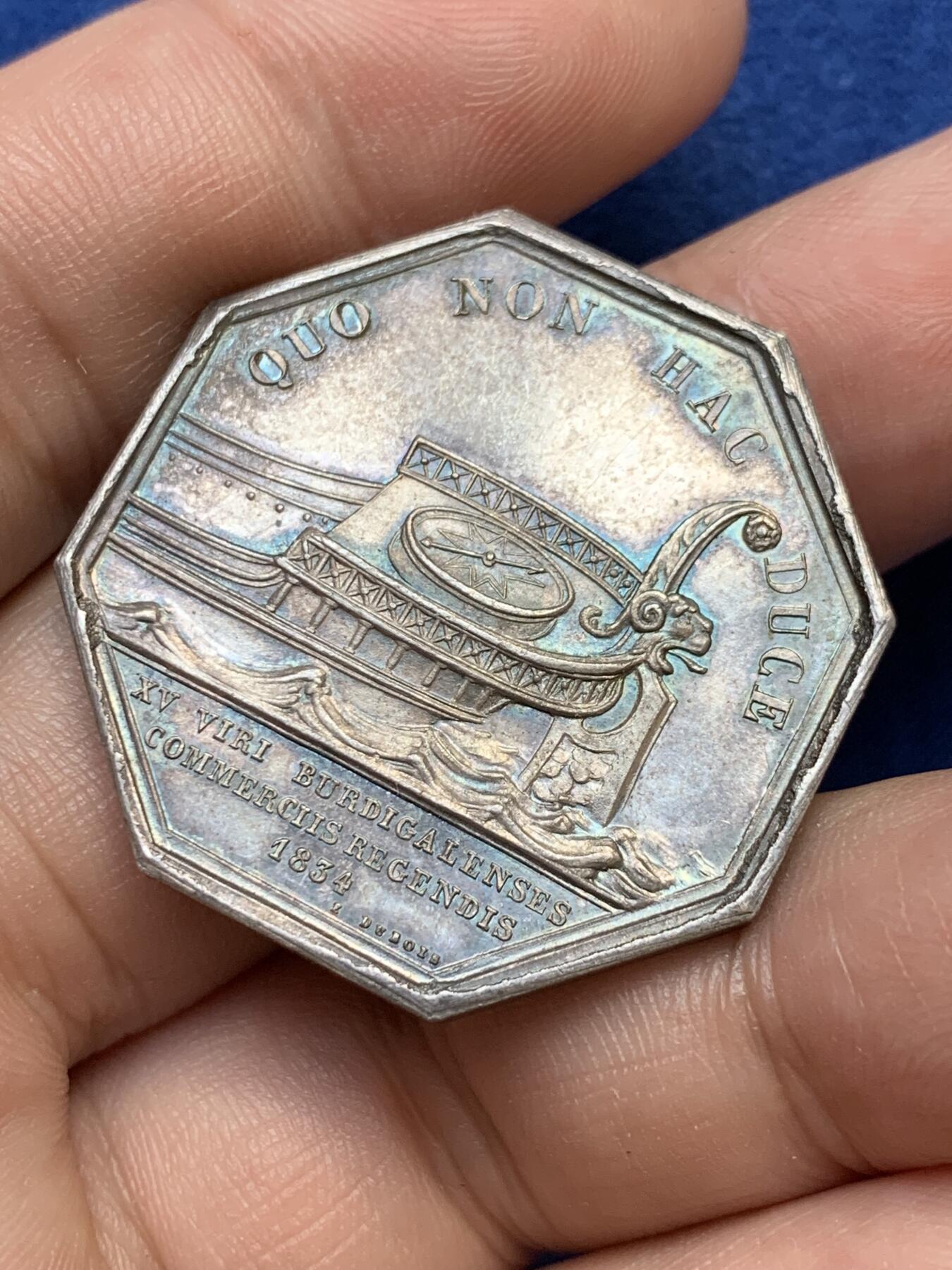 《竞宝斋》第291场- 周日，周一，周二 3场连拍 （全场包邮） 法国波尔多商会拿破仑三世头像八角银jeton，33.5mm，19.6克，1845-1860年 手指+ARGENT边铭