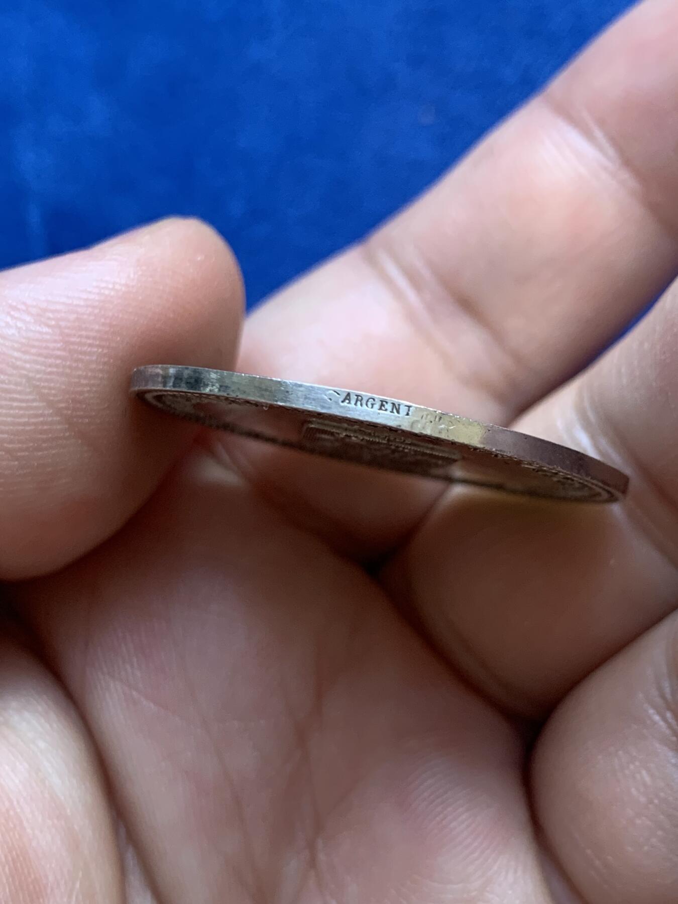 《竞宝斋》第291场- 周日，周一，周二 3场连拍 （全场包邮） 法国里昂储蓄银行银质代币，9.68g，32.5mm，手指边铭