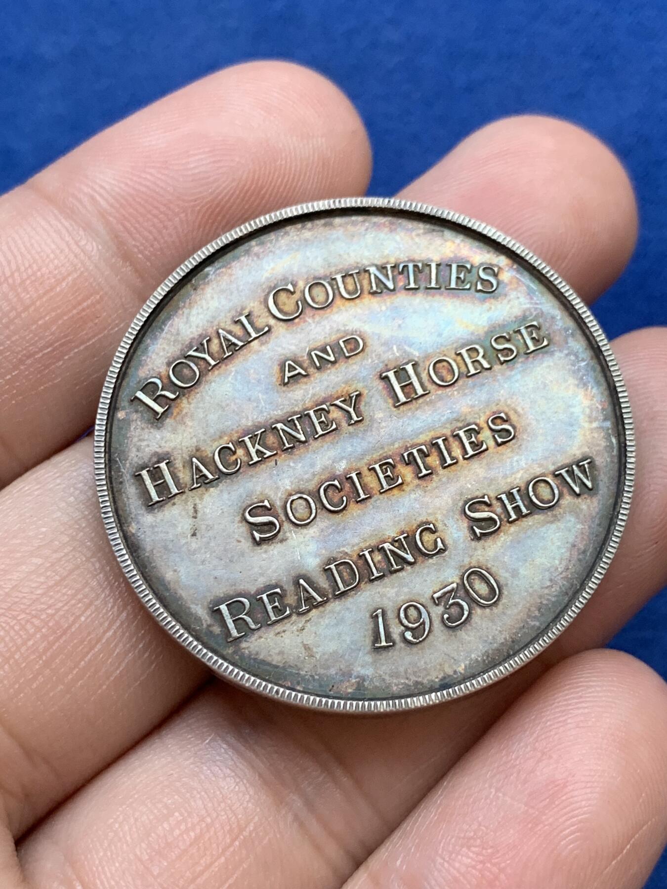 《竞宝斋》第291场- 周日，周一，周二 3场连拍 （全场包邮） 英国皇家郡和哈克尼马术协会，雷丁展览会银章，27.25g，38.3mm