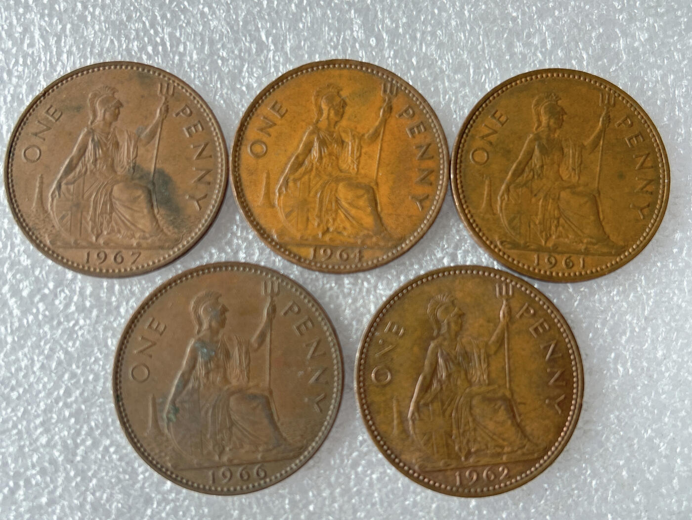 第一海外回流一元起拍收藏 散币专场 第103期 英国60年代伊丽莎白女王1便士铜币 5枚