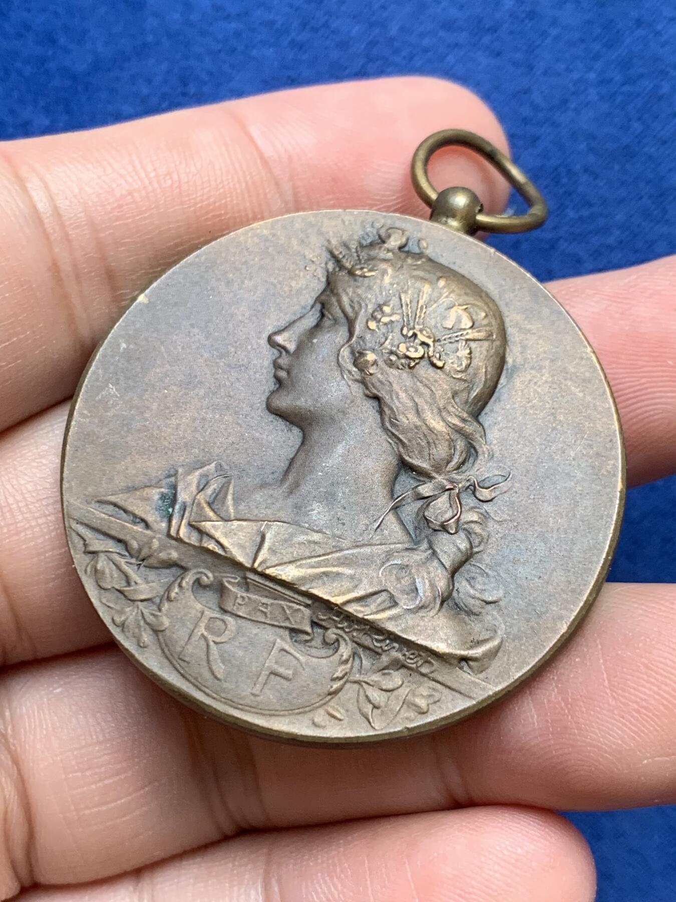 《竞宝斋》第291场- 周日，周一，周二 3场连拍 （全场包邮） 法国卢瓦尔河畔科纳区农业展铜章，36.5g，41.5mm，丰饶角+铜标边铭