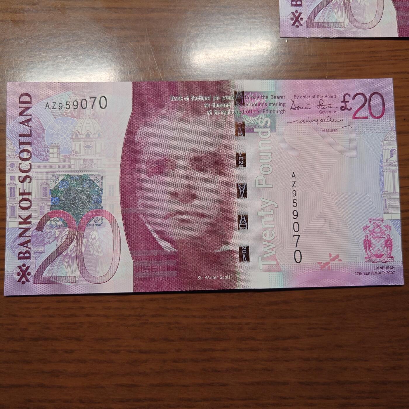 【世界钱币】精选微拍第121期暨2024年第32期  部分新品卖剩 2007年苏格兰20镑 全新绝品尾号070