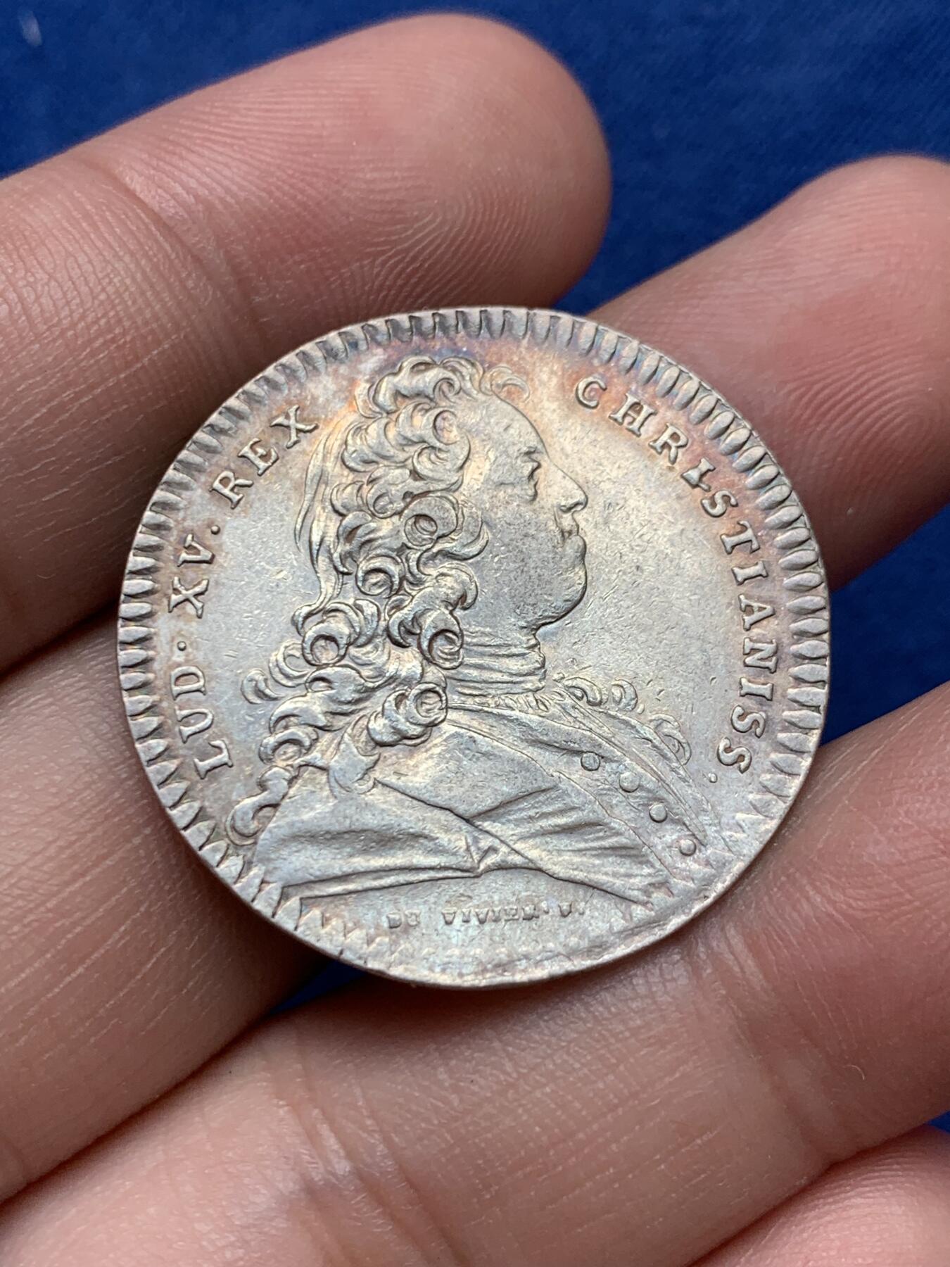 《竞宝斋》第291场- 周日，周一，周二 3场连拍 （全场包邮） 法国路易十五头像鲁昂地区银质代币，8.81g，31mm