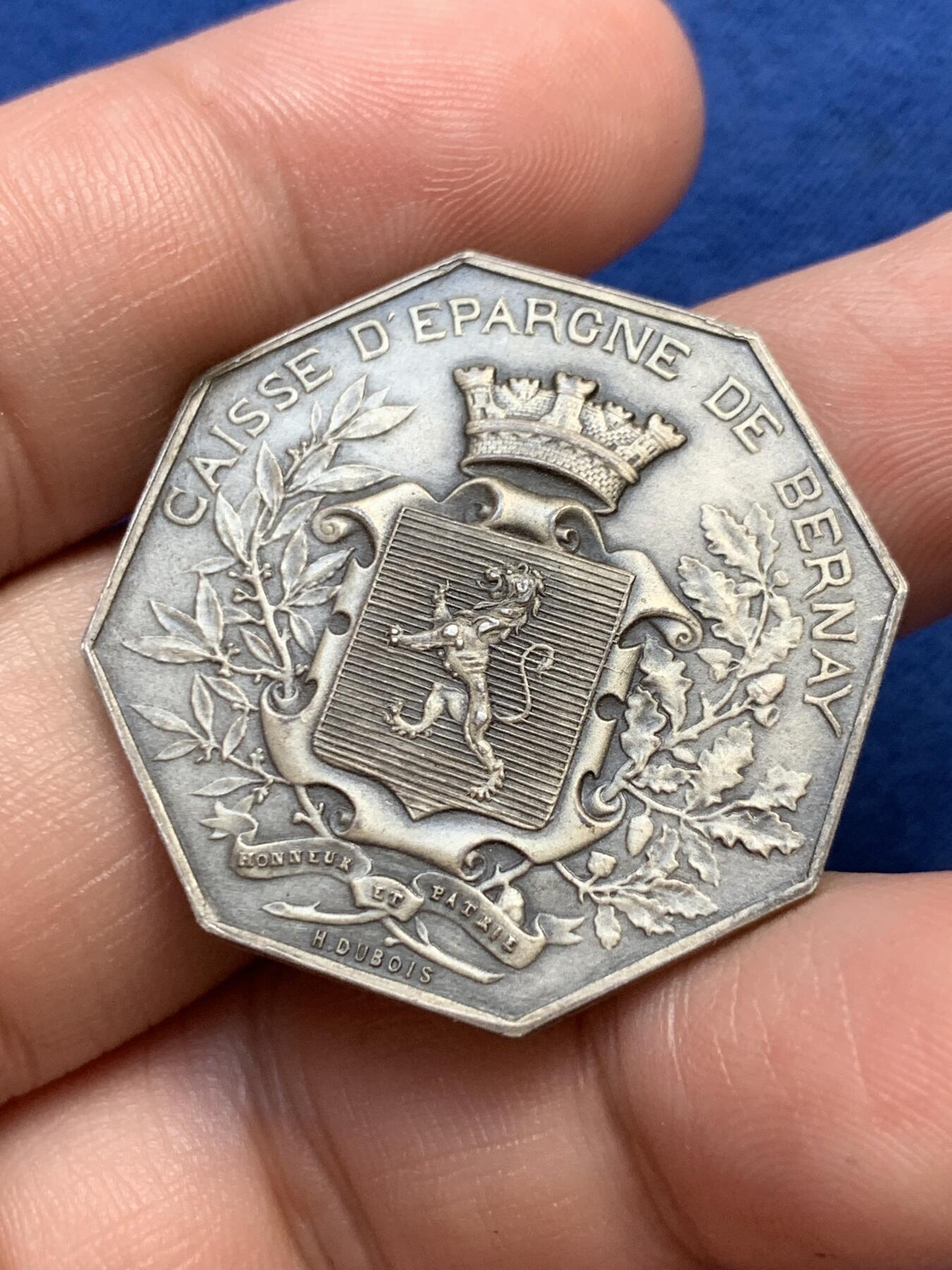 《竞宝斋》第291场- 周日，周一，周二 3场连拍 （全场包邮） 法国伯纳储蓄银行八角银jeton，32.9mm，15.27克，丰饶角2+ARTGENT边铭，含银80%