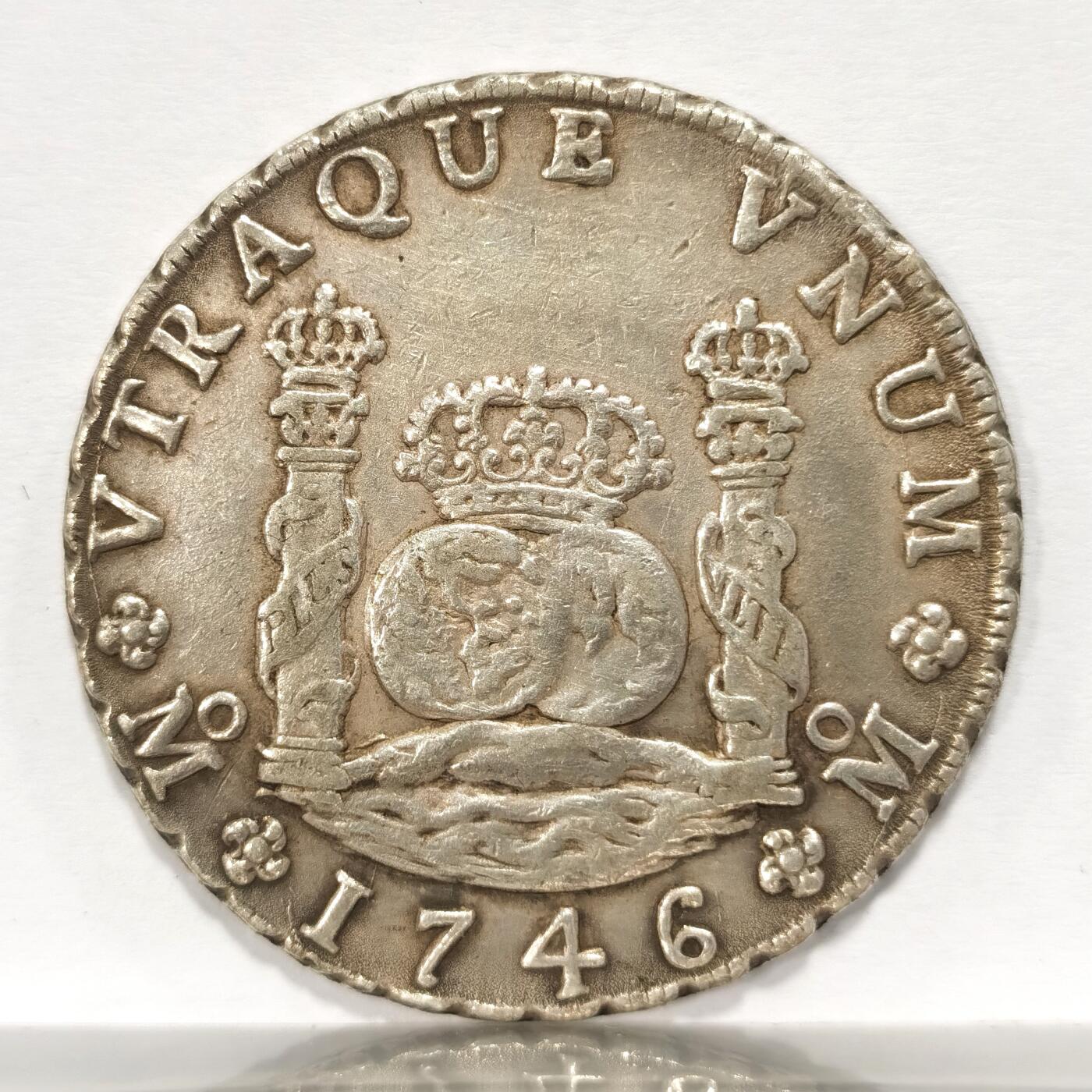 博洋堂“夏光旖旎”7月精品专场暨第085期（全场包邮） 西属墨西哥1746年MO MF菲利普五世地球双柱银币，早期年份，极美状态细节到位