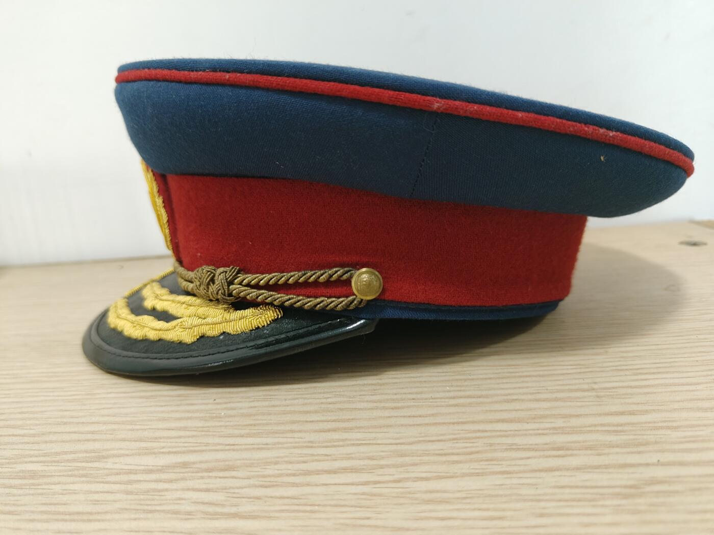 全场0元起拍 第177期 咸鱼国勋章拍卖专场 7月28日（周日）下午6：00开始 罗马尼亚将官礼服大檐帽 56CM