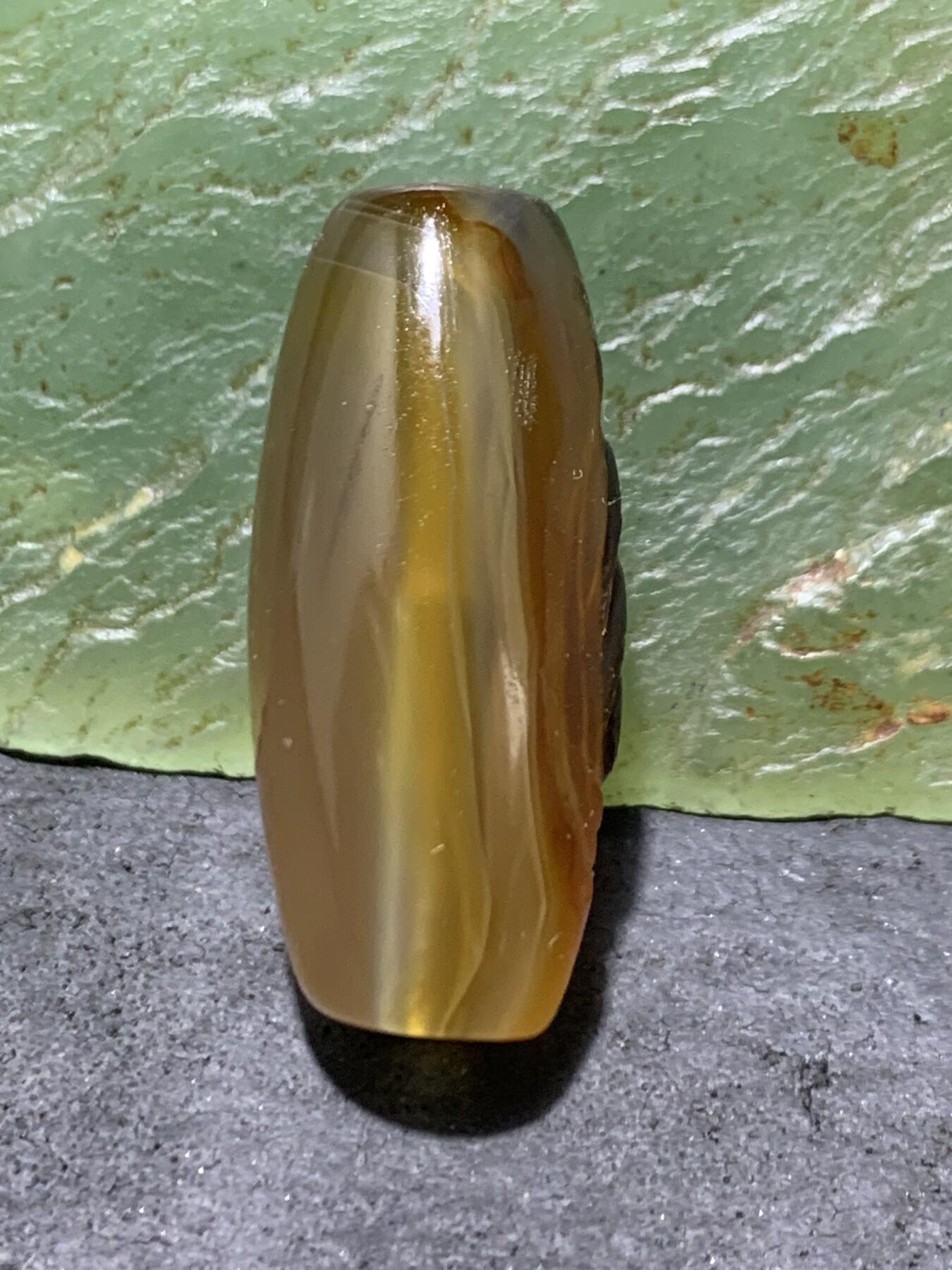 精美亚光高玉化巴西玛瑙手工俏色巧雕荷花桶珠一个！
