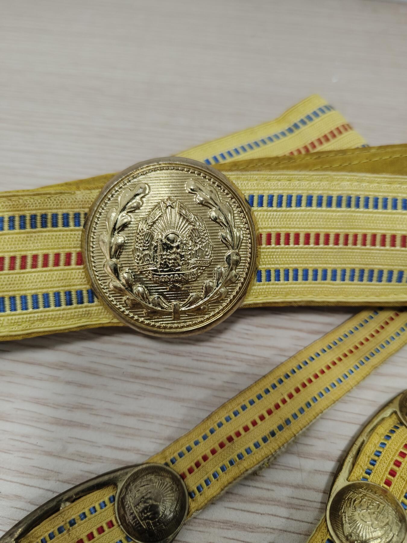 全场0元起拍 第177期 咸鱼国勋章拍卖专场 7月28日（周日）下午6：00开始 罗马尼亚将官礼服腰带 长度可调节最长115CM 带剑挂 