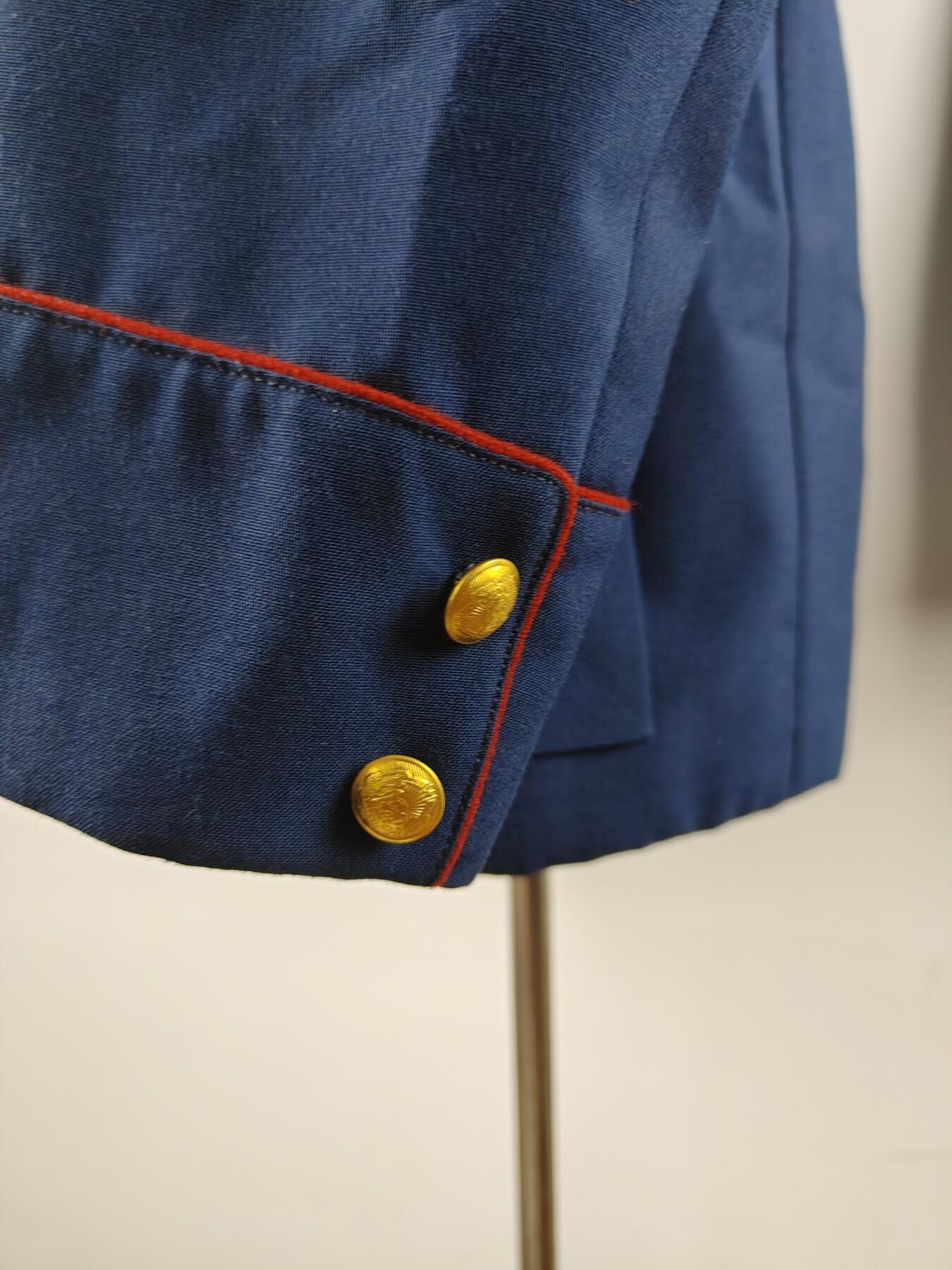 全场0元起拍 第177期 咸鱼国勋章拍卖专场 7月28日（周日）下午6：00开始 罗马尼亚 齐奥塞斯库时期 陆军大将礼服 腰围102 肩宽44 衣长76 袖长62 亚腰围90 裤长95