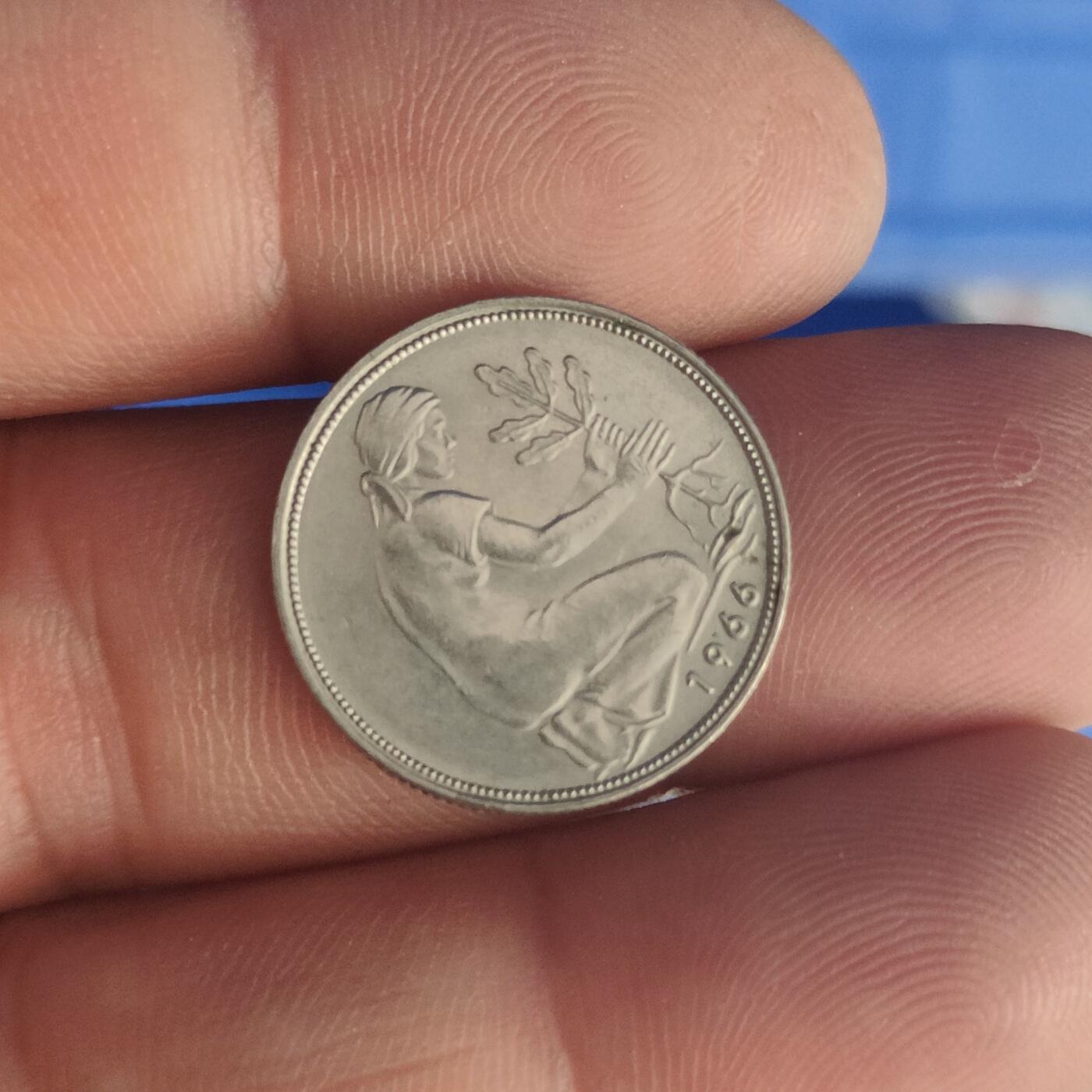 英雄古币捡漏专场第一期无押金可累计捡漏，全场50包邮，偏远地区除外。 德国50分。