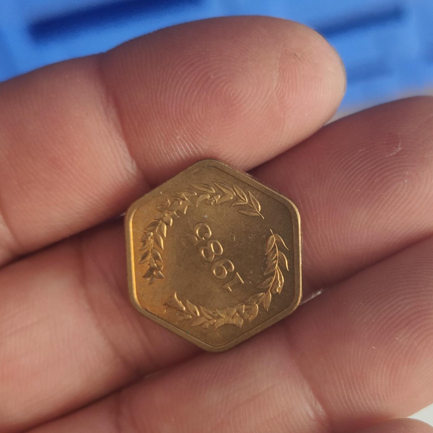 英雄古币捡漏专场第一期无押金可累计捡漏，全场50包邮，偏远地区除外。 日本纪念币