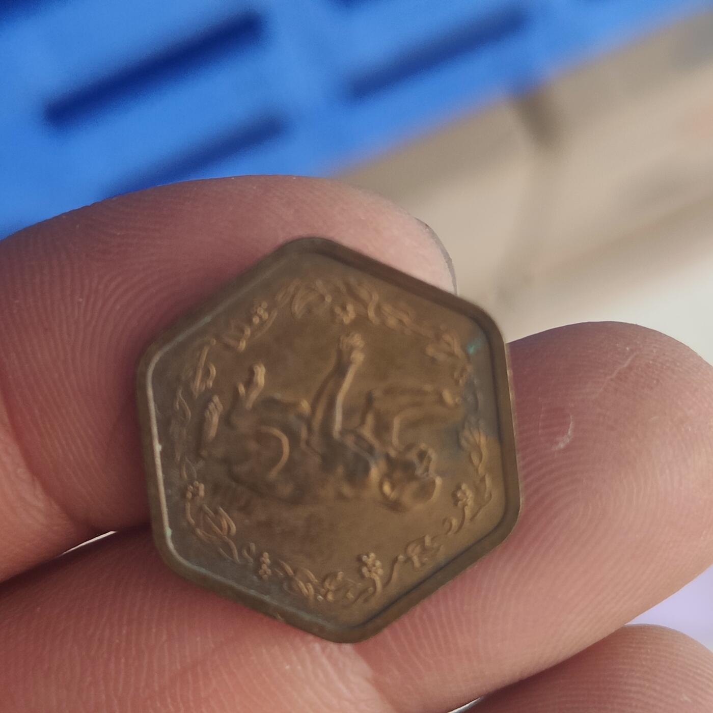 英雄古币捡漏专场第一期无押金可累计捡漏，全场50包邮，偏远地区除外。 日本猴年纪念币