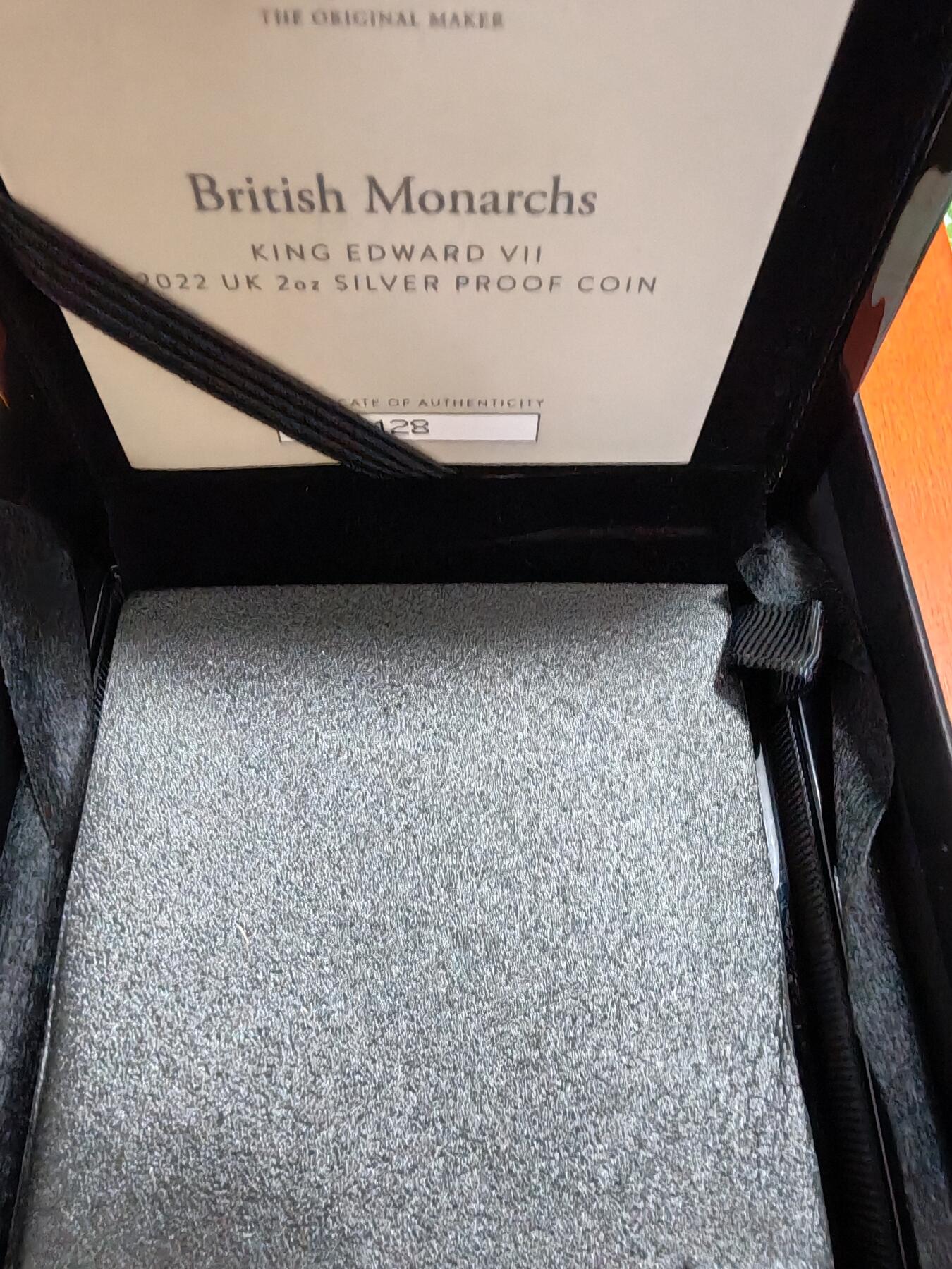 长老汇龙年精选第十二场拍卖（满分进行曲） 2022英国爱德华七世2盎司5英镑精制银币，盒证全