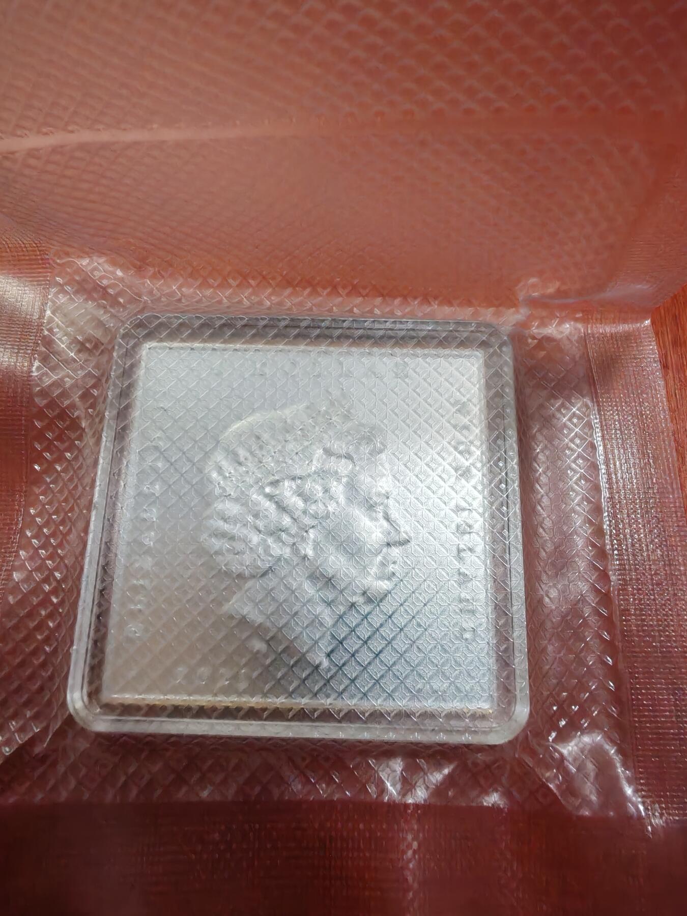 长老汇龙年精选第十二场拍卖（满分进行曲） 2021纽埃世界名画系列之云中漫步者1盎司1元彩色精制银币，盒证全，发行价650元
