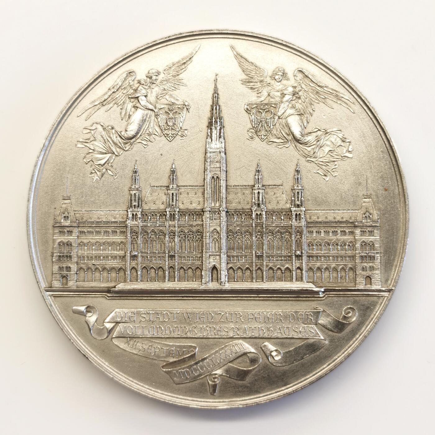 博洋堂“夏光旖旎”7月精品专场暨第085期（全场包邮） 1883年维也纳市政厅落成纪念章，镍银材质，直径72mm，好品原盒，非常难得
