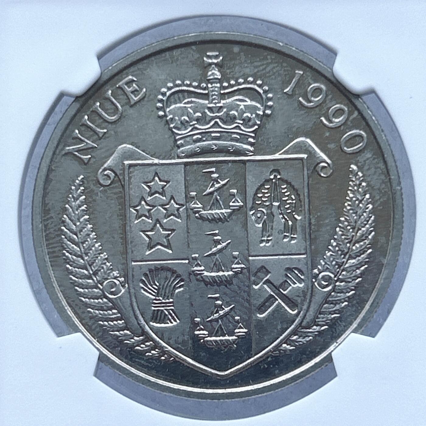 第一海外回流一元起拍收藏 散币专场 第104期 纽埃1990年5元巴顿将军克朗型纪念大镍币 华夏评级