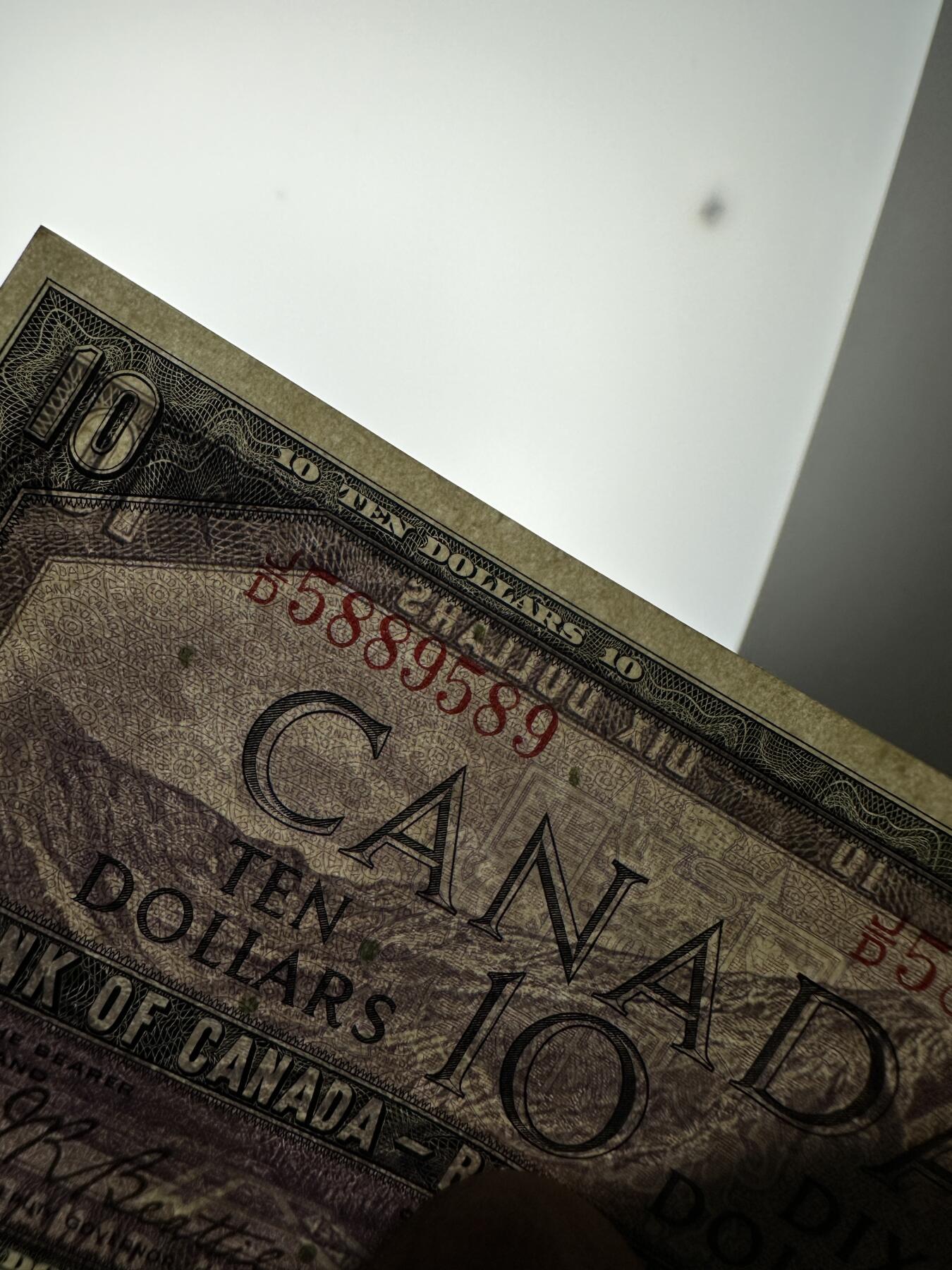 《外钞收藏家》第三百九十四期 1954年加拿大10加元 边角瑕疵 UNC- 魔鬼脸