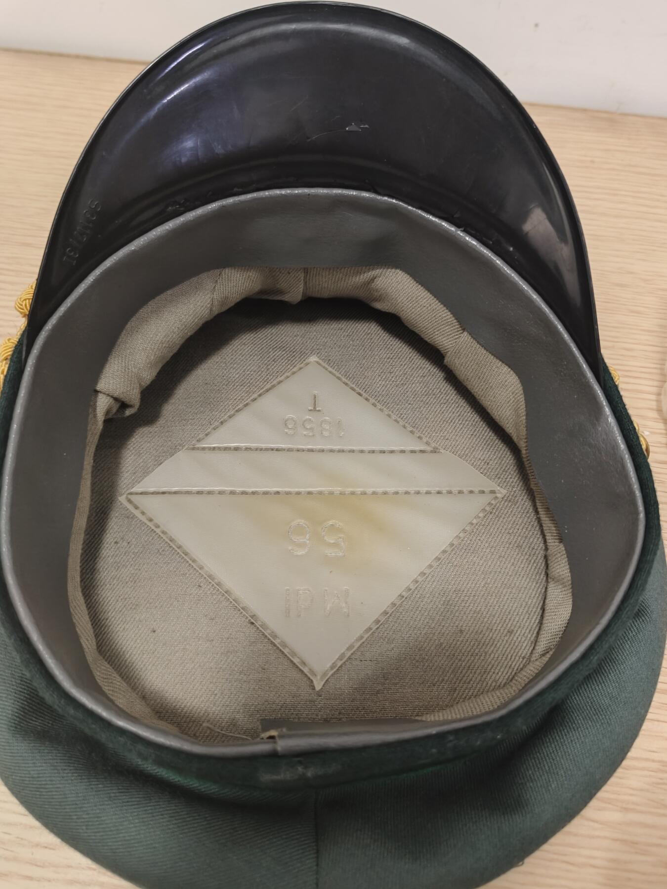 全场0元起拍 第178期 咸鱼国勋章拍卖专场 7月31日（周三）下午6：00开始 东德边防将官大檐帽 帽檐碎裂 56CM