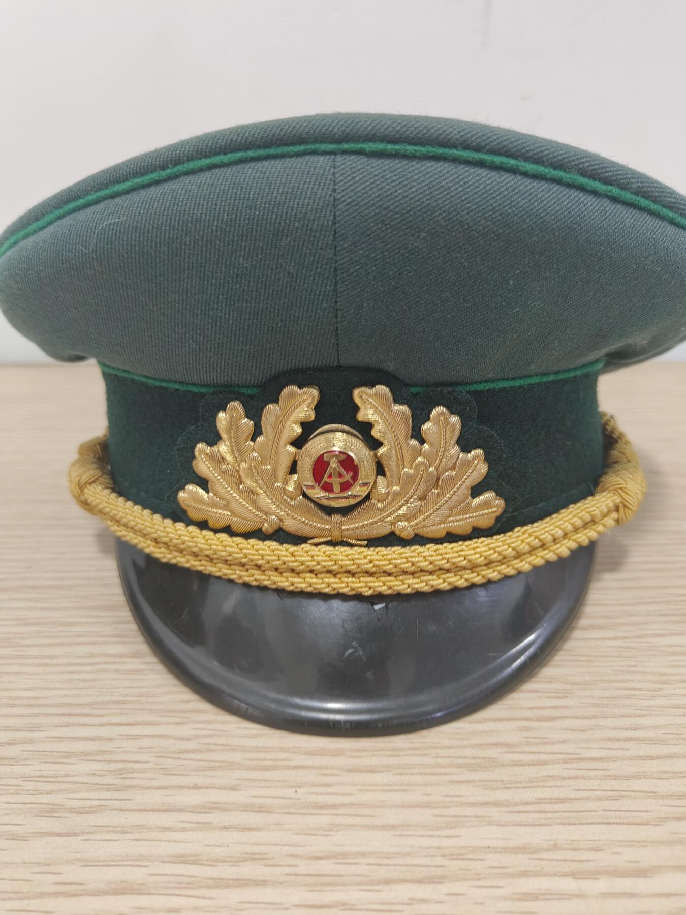 全场0元起拍 第178期 咸鱼国勋章拍卖专场 7月31日（周三）下午6：00开始 东德边防将官大檐帽 帽檐碎裂 56CM