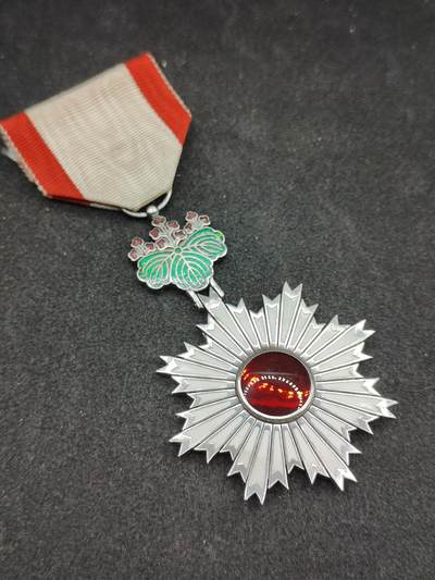 全场0元起拍 第178期 咸鱼国勋章拍卖专场 7月31日（周三）下午6：00开始 - 稀少 西南战争时期美品六等旭日章 内缩珐琅 绶带后配 银制