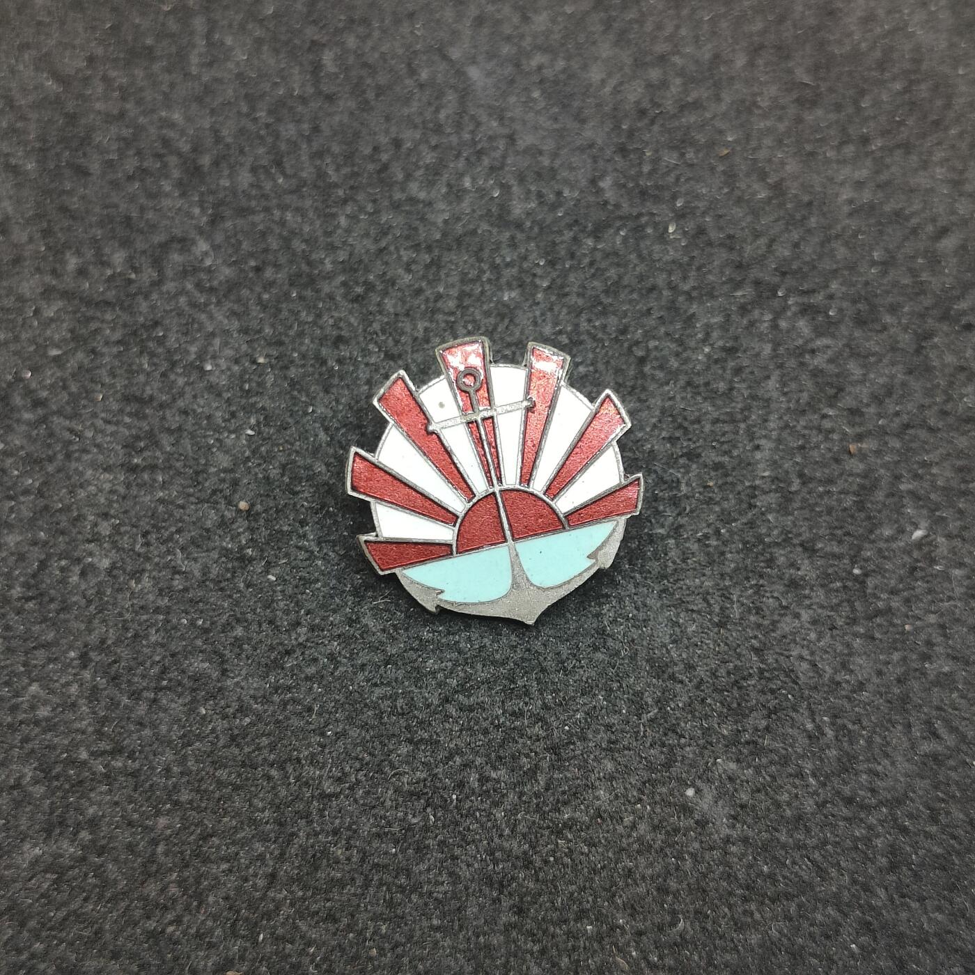 全场0元起拍 第178期 咸鱼国勋章拍卖专场 7月31日（周三）下午6：00开始 日本战时 海军协会珐琅徽章