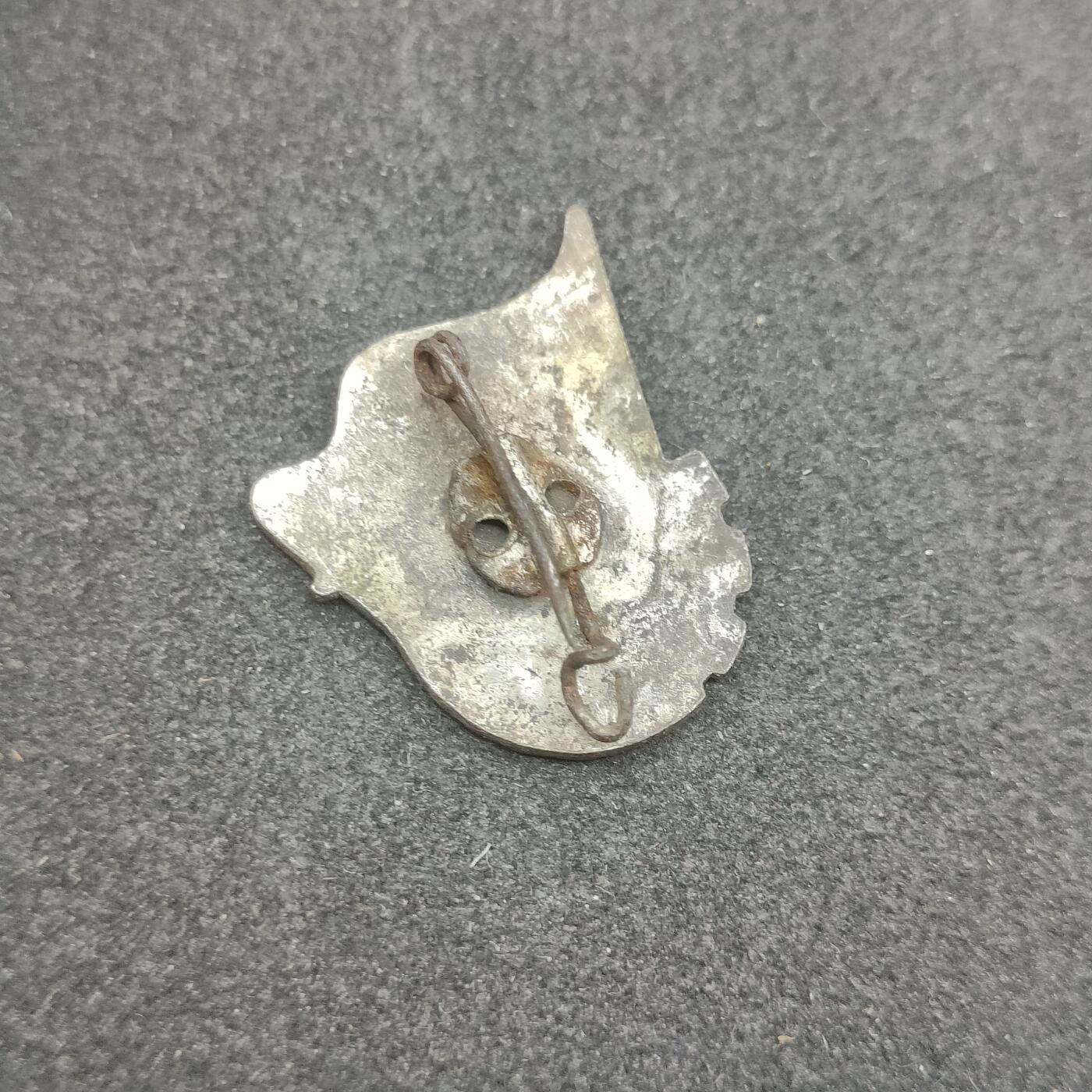 全场0元起拍 第178期 咸鱼国勋章拍卖专场 7月31日（周三）下午6：00开始 东德证章