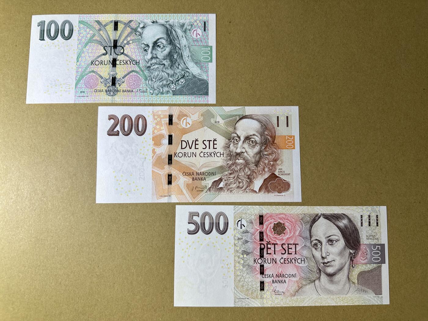 《张总收藏》160期-外币精品百拍周日场 捷克100、200、500克朗3张 UNC