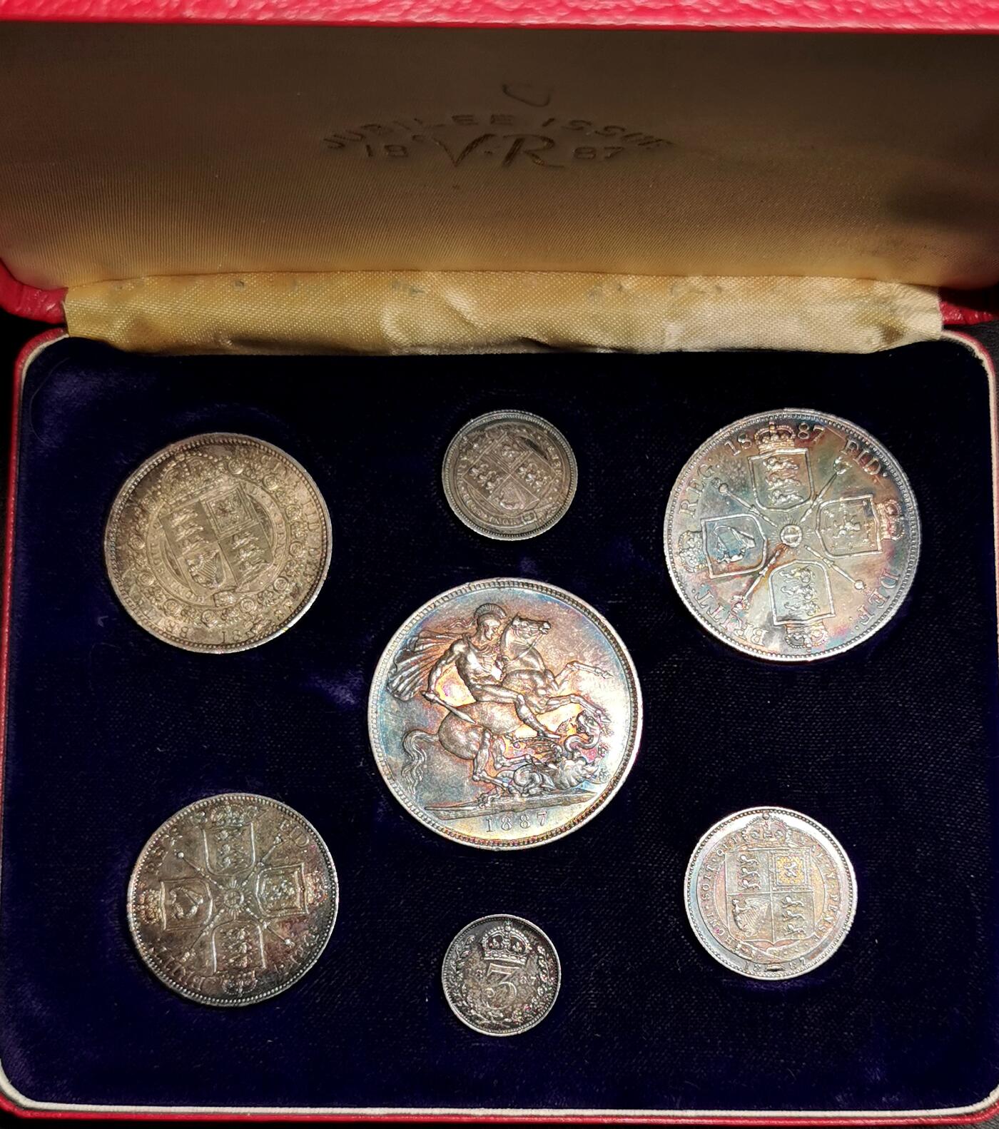 凡希社世界钱币微拍第二百七十八期 1887英国老维高冠流通版3d-Crown七枚套AU带后制盒