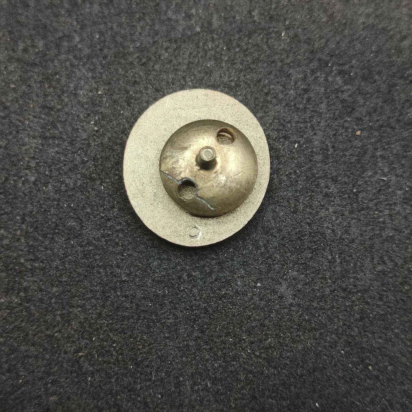 全场0元起拍 第178期 咸鱼国勋章拍卖专场 7月31日（周三）下午6：00开始 东德海上运动国防准备珐琅证章