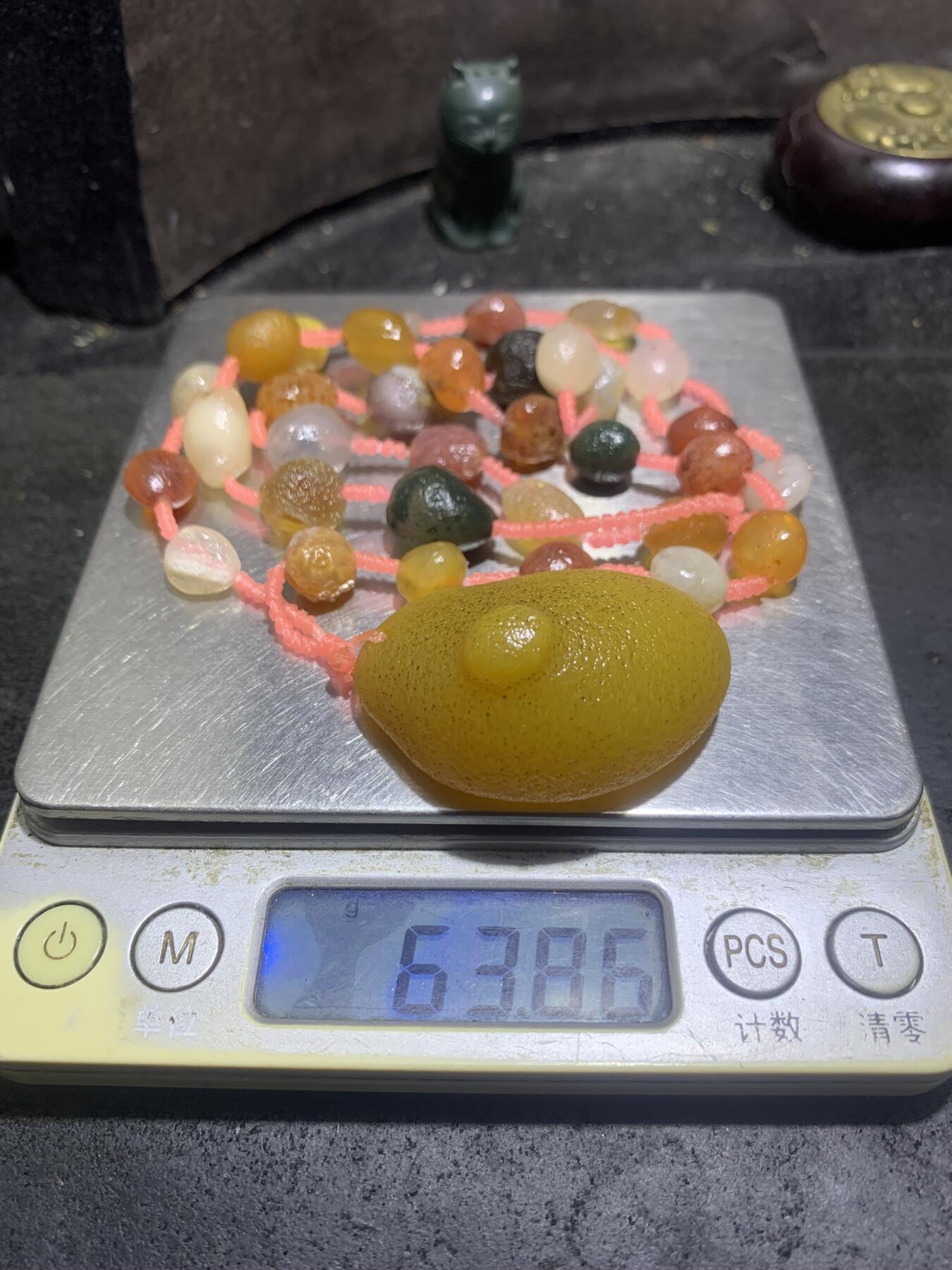 精美天然阿拉善彩珠玛瑙项链一条加鸡油黄天眼纹吊坠一个