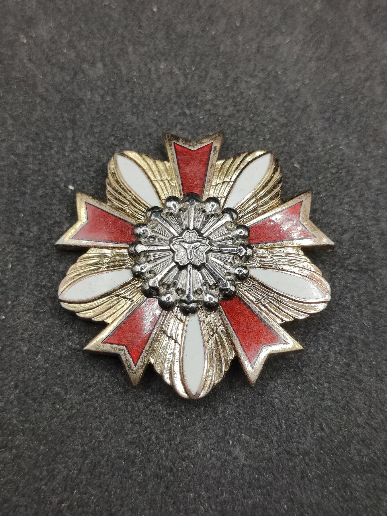 全场0元起拍 第178期 咸鱼国勋章拍卖专场 7月31日（周三）下午6：00开始 日本消防团纪念章