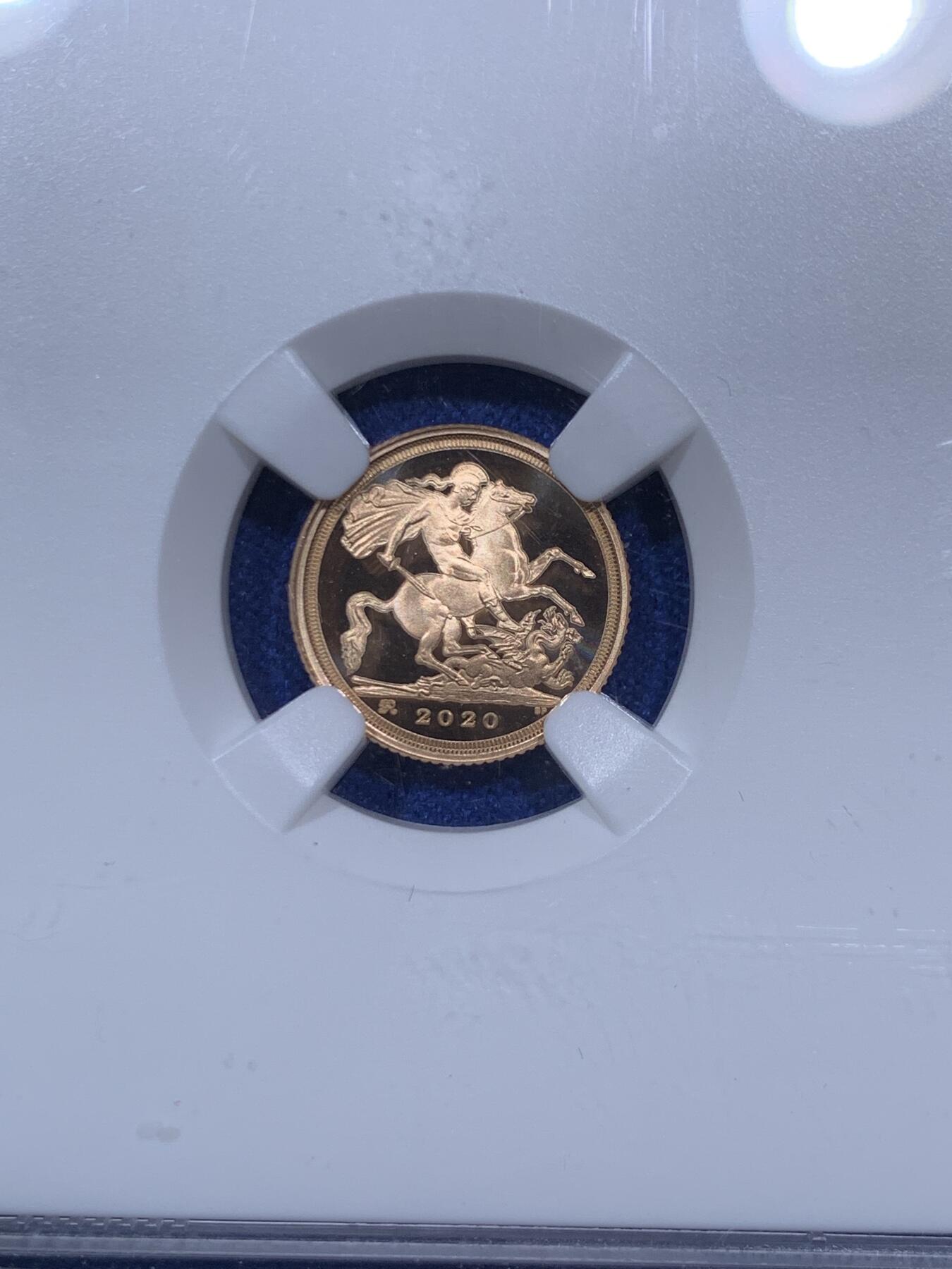 《竞宝斋》第292场- 周日，周一  2场连拍 （全场包邮） NGC PF69-70UC 英国 2020年 乔治三世200周年纪念索维林金币（4枚马剑金币套装总重30克，带钢琴漆木质原盒，限量600套，金价高企错过可惜！）