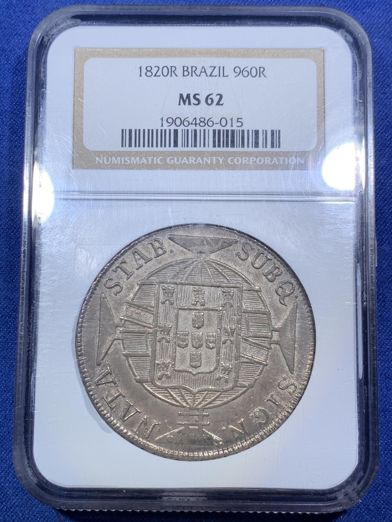 《竞宝斋》第292场- 周日，周一  2场连拍 （全场包邮） NGC MS62 葡属巴西1820年960瑞斯大银币 老盒老味道，打制清晰，币面清爽，不可多得