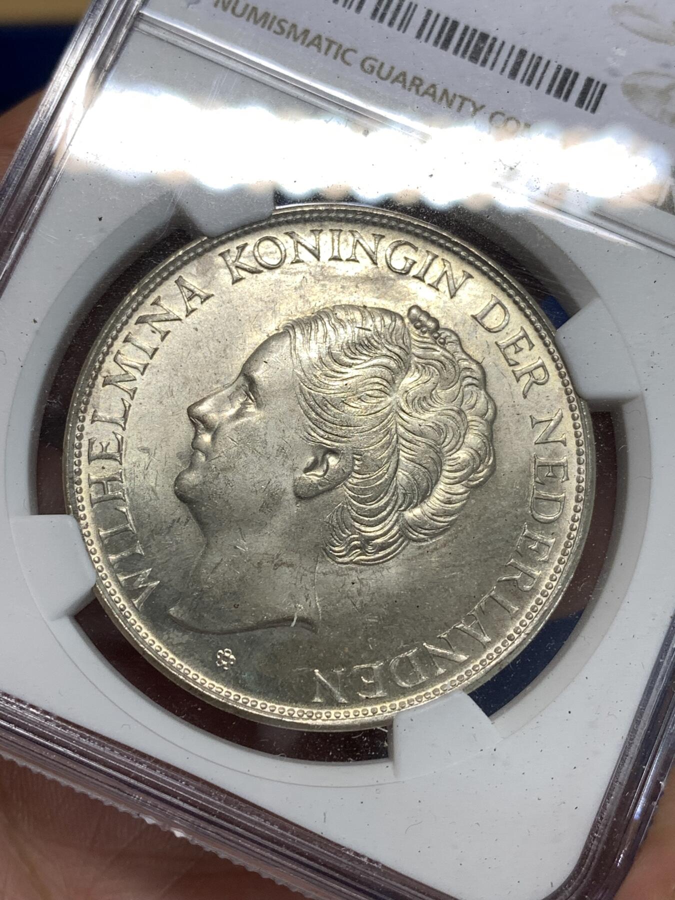 《竞宝斋》第292场- 周日，周一  2场连拍 （全场包邮） NGC MS63 荷属库拉索1944D威廉明娜2.5盾大银币