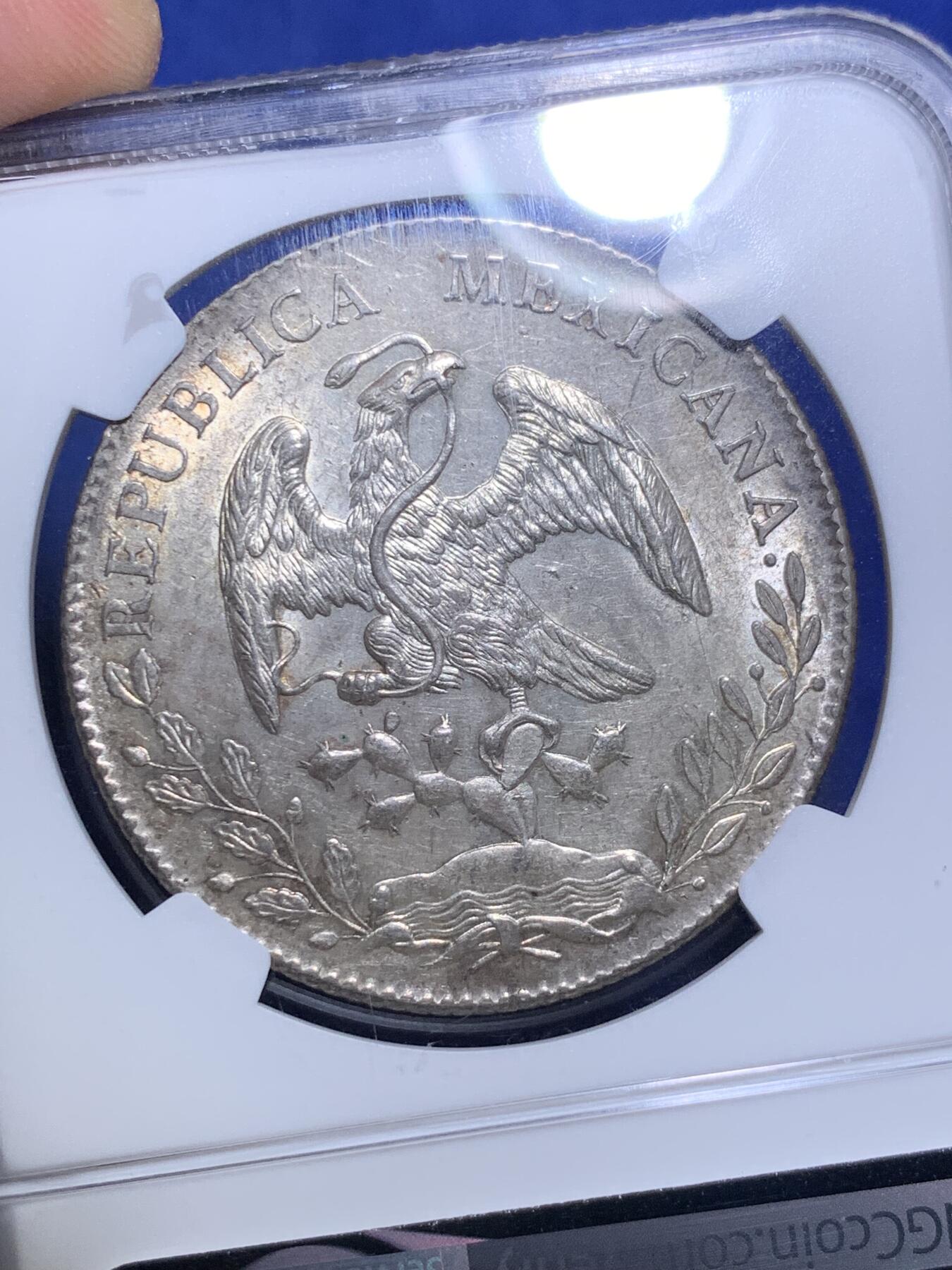《竞宝斋》第292场- 周日，周一  2场连拍 （全场包邮） NGC MS63 墨西哥1896年ZS版花边鹰洋8瑞尔银币 盒子下沿有损
