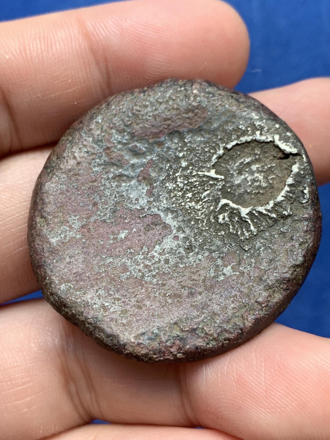 《竞宝斋》第292场- 周日，周一  2场连拍 （全场包邮） 泰北古国（兰纳王朝）银锭 掸泰语族（包括现今泰国的泰族）自古居住在中南半岛的北部nan tok银锭  16-18世纪 41.7毫米 64.5克