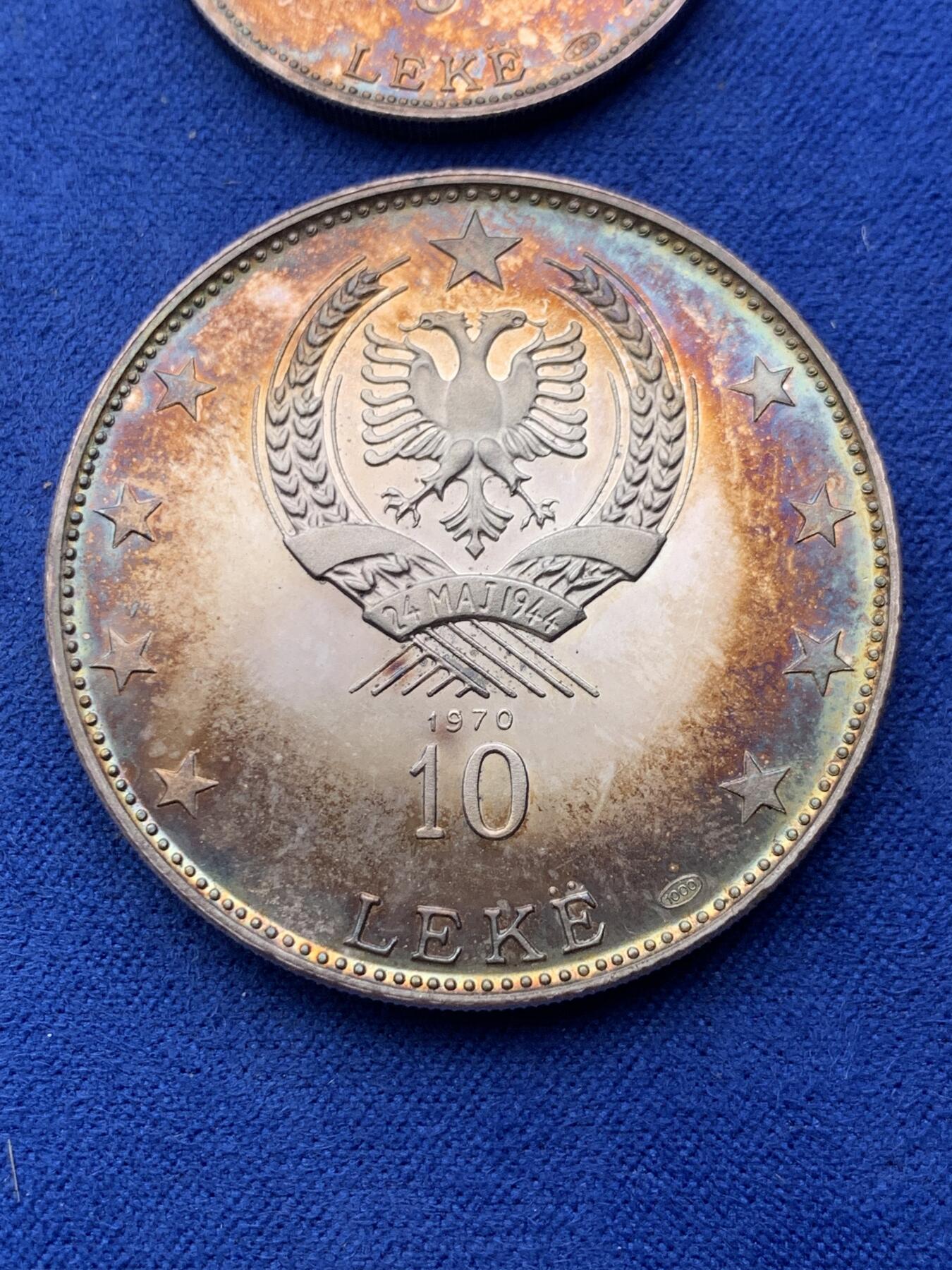 《竞宝斋》第292场- 周日，周一  2场连拍 （全场包邮） 3枚一组 阿尔巴尼亚斯坎德培精制纪念银币 1970版（发行量仅500套）