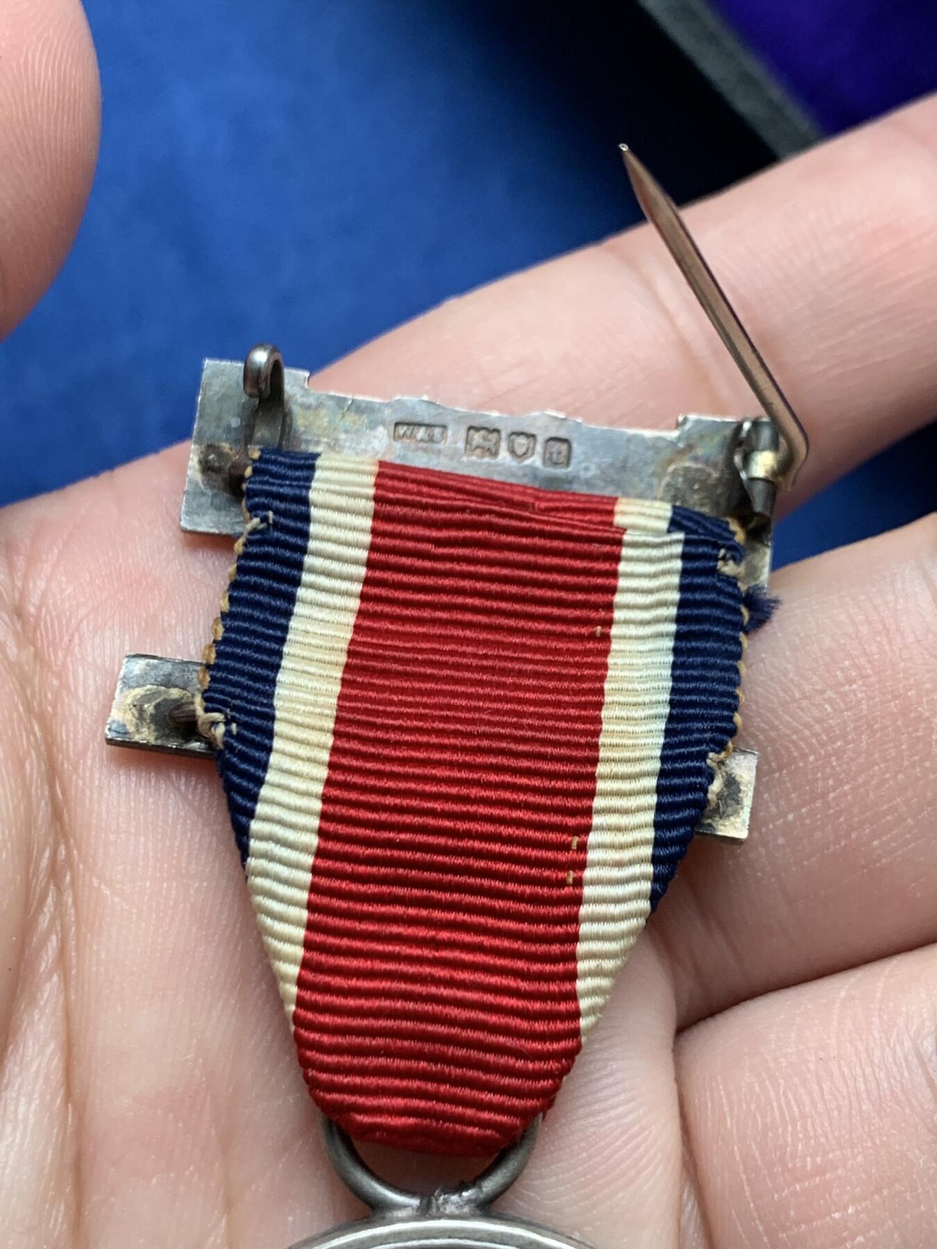 《竞宝斋》第292场- 周日，周一  2场连拍 （全场包邮） 伦敦郡议会1914-1915年 国王银质奖章  授予J.纽曼 带盒