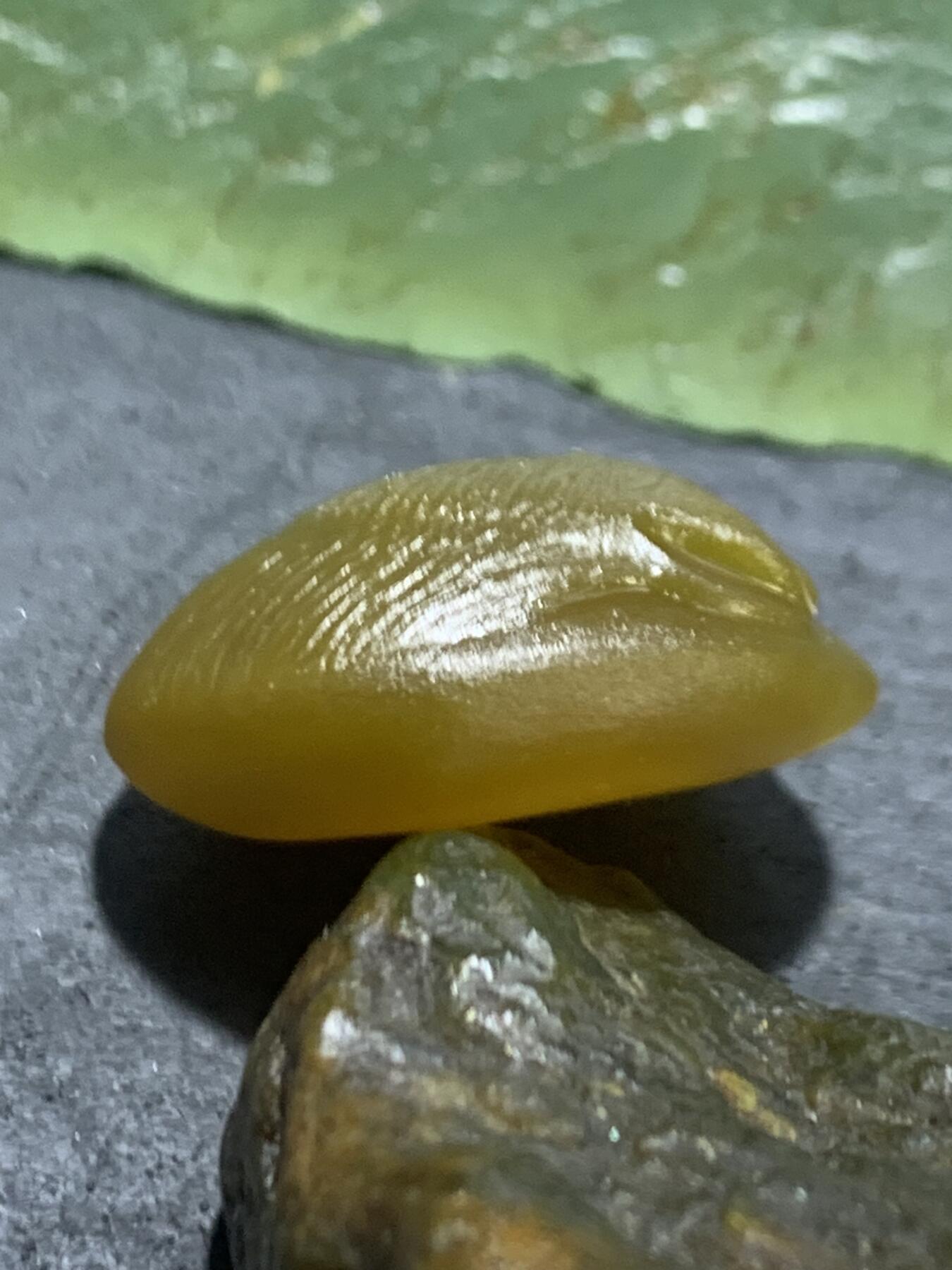 精美亚光高润度冰飘心冻料鸡油黄蒙料战国红玛瑙手工雕刻灵狐吊坠一个