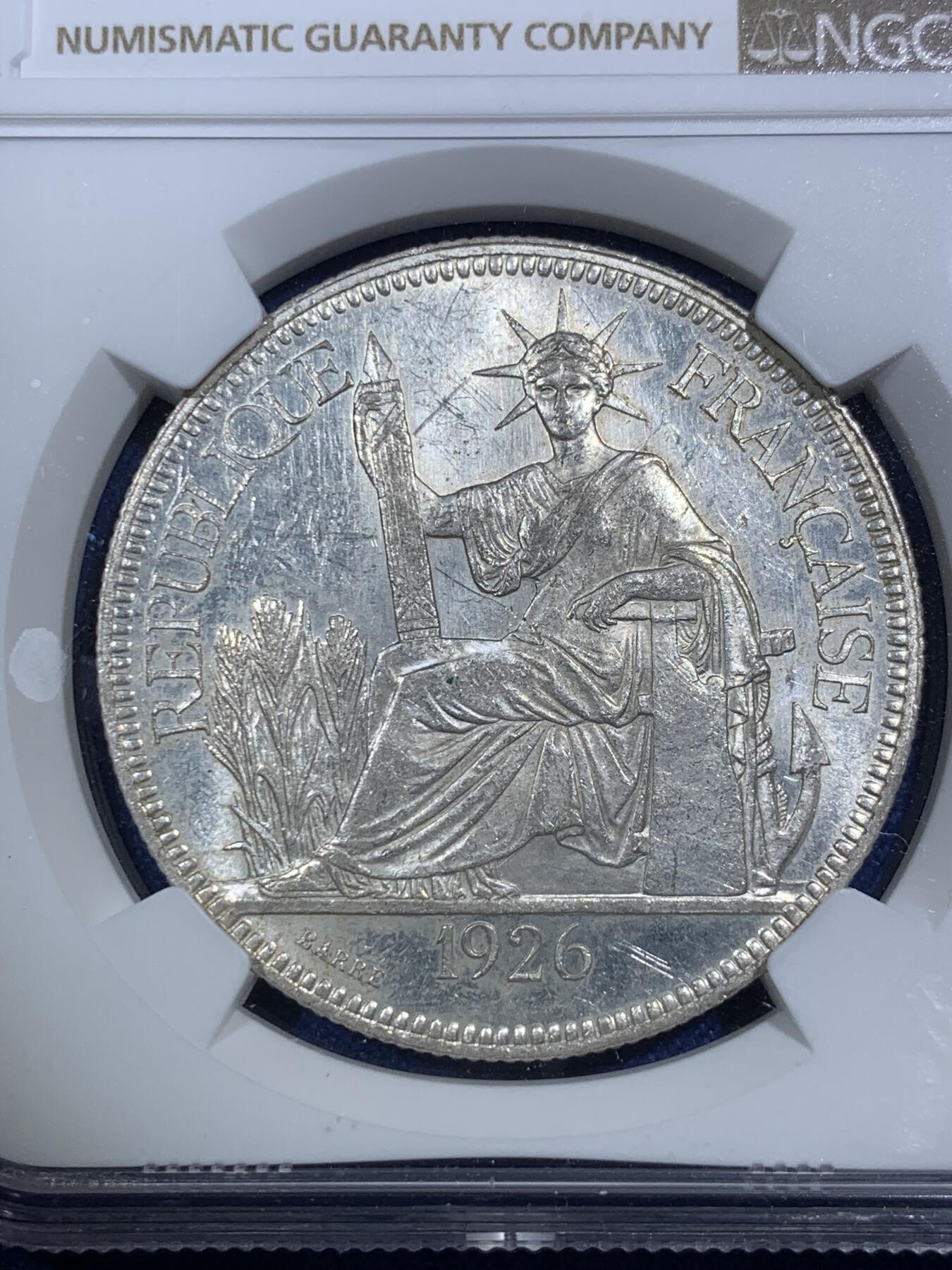 《竞宝斋》第292场- 周日，周一  2场连拍 （全场包邮） NGC UNC 法属印支1926年坐洋1皮阿斯特银币 光好鼻子也好