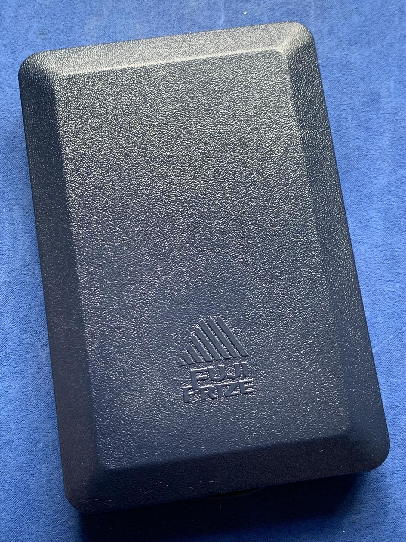 《竞宝斋》第292场- 周日，周一  2场连拍 （全场包邮） 日本章三个  乒乓球奖章雕刻不错