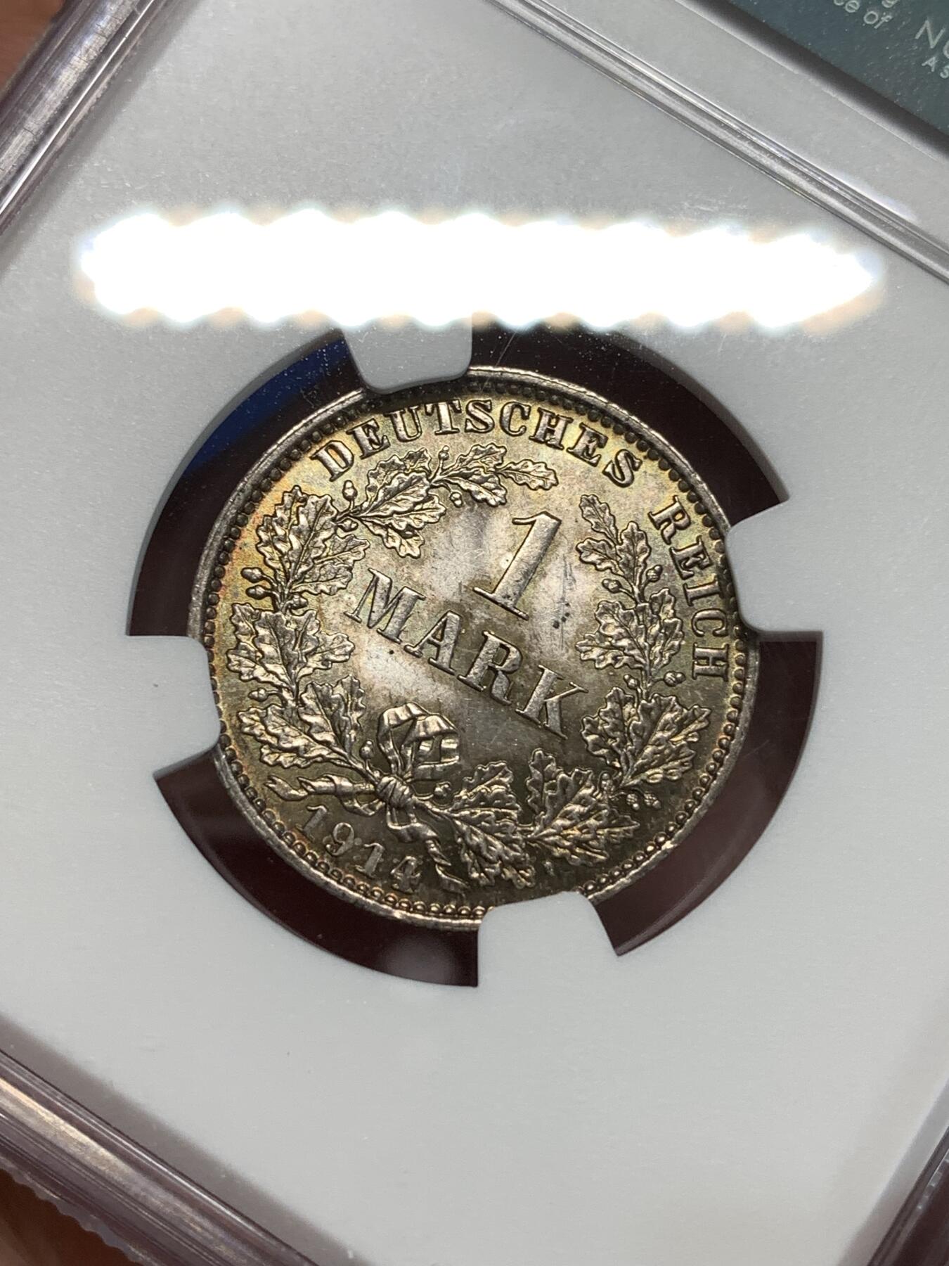 《竞宝斋》第292场- 周日，周一  2场连拍 （全场包邮） NGC MS64 德国1914-E 1马克银币 双面爆彩状态，玩彩的玩家不可错过的一颗。