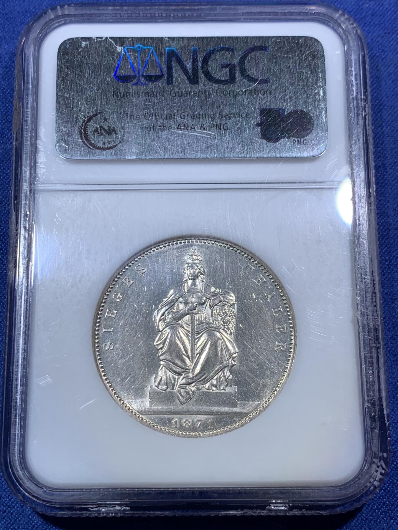 《竞宝斋》第292场- 周日，周一  2场连拍 （全场包邮） NGC MS61 老盒严评 德国1871年普法战争胜利1泰勒 币面清爽，类精制状态，尤其背面，美得发光